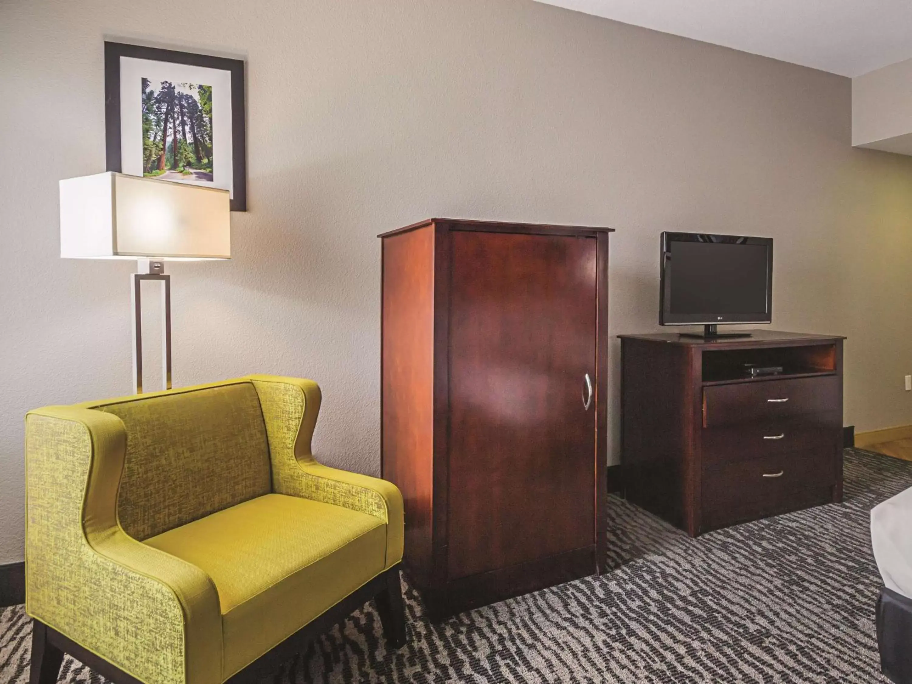 Deluxe King Room in La Quinta by Wyndham Fresno Northwest Deluxe King Room in La Quinta by Wyndham Fresno Northwest