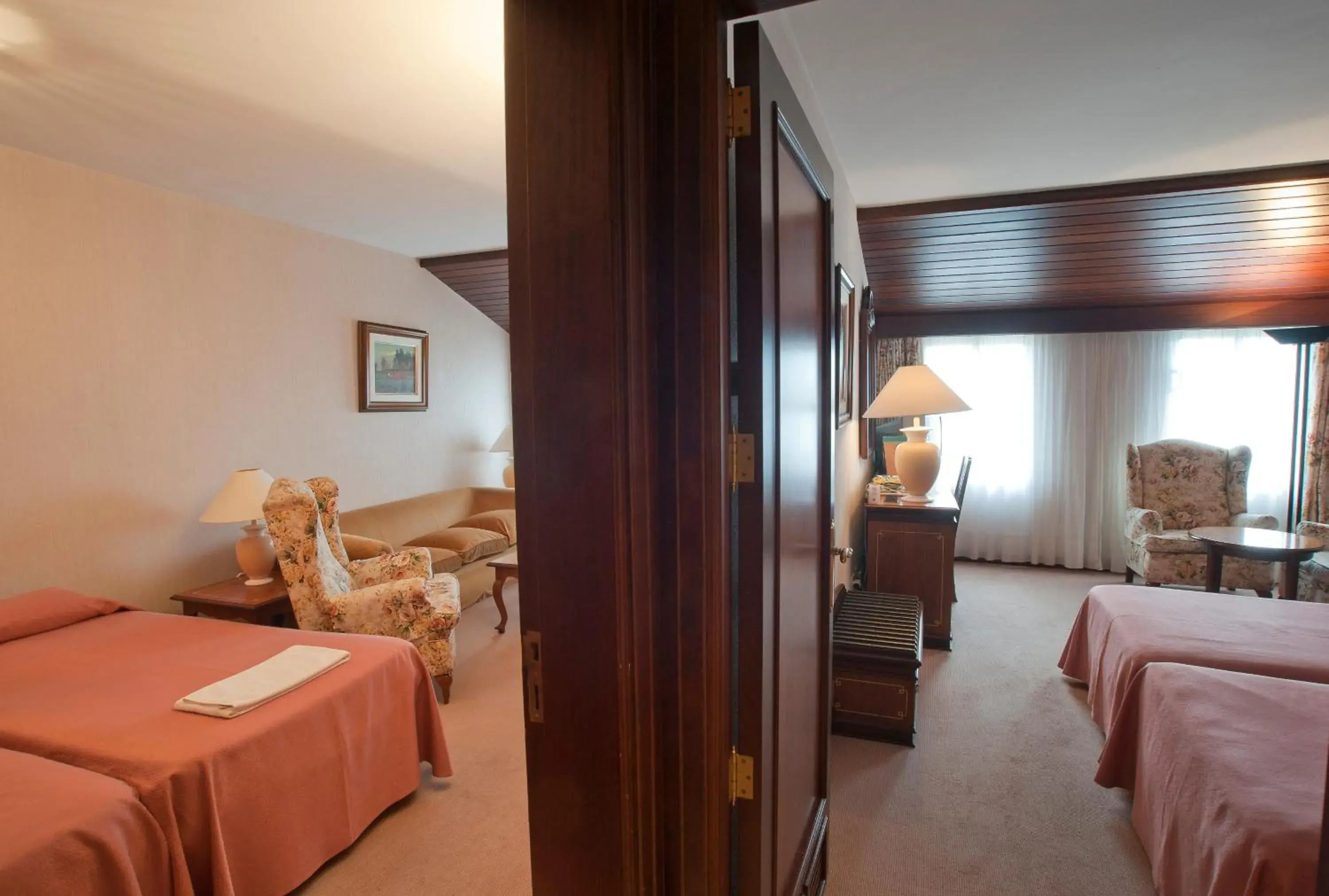 Quadruple Room in Hotel Riu Fluviá Quadruple Room in Hotel Riu Fluviá