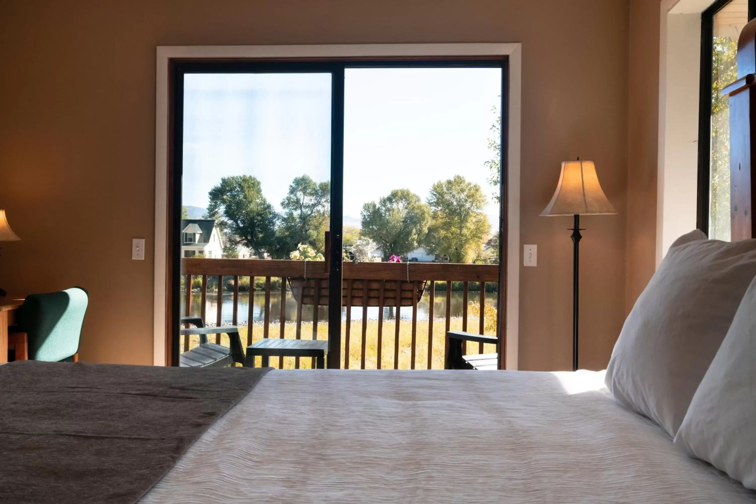 King Room with Balcony in Riviera Motor Lodge King Room with Balcony in Riviera Motor Lodge