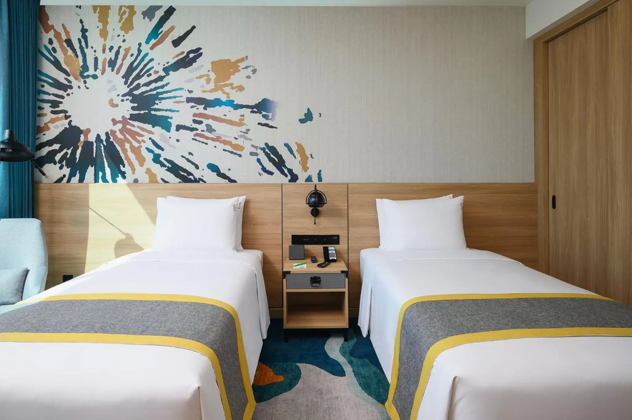 Twin Room with Balcony in Holiday Inn & Suites Siracha Laemchabang, an IHG Hotel Twin Room with Balcony in Holiday Inn & Suites Siracha Laemchabang, an IHG Hotel