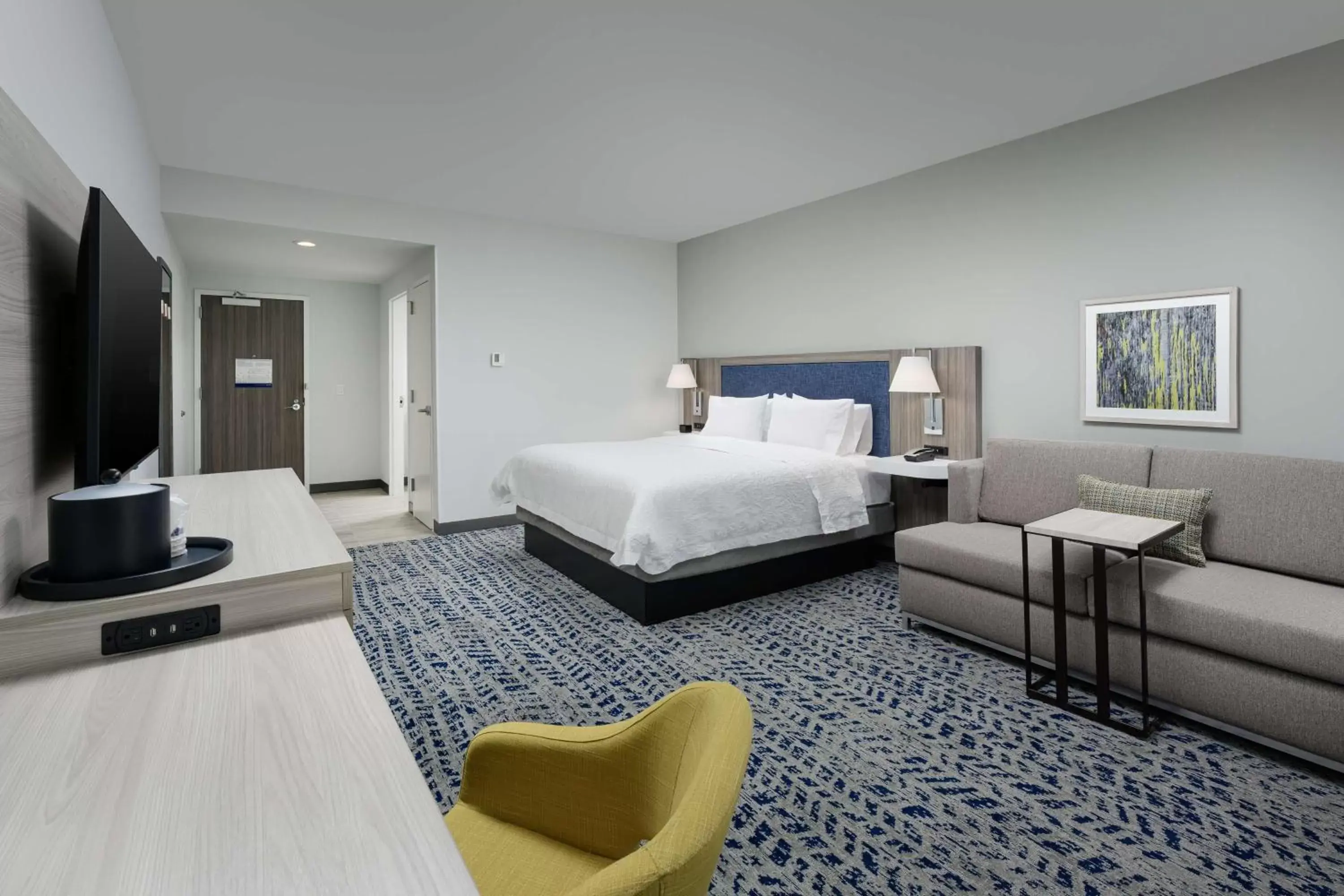 King Room with Sofa Bed in Hampton Inn by Hilton Ashland City, Tn King Room with Sofa Bed in Hampton Inn by Hilton Ashland City, Tn