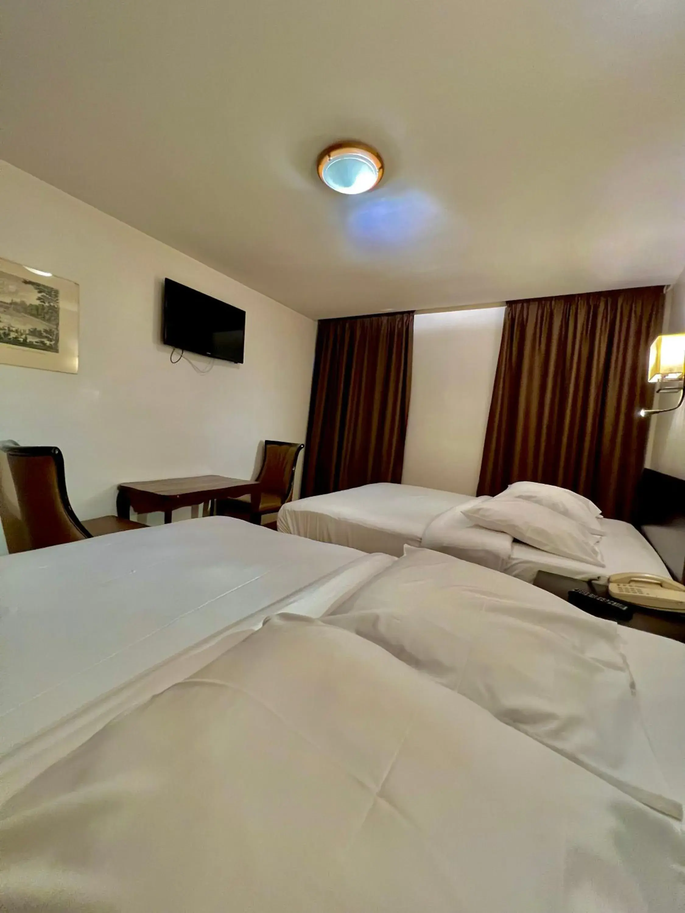 Double or Twin Room in Hôtel Belle Fontainebleau Double or Twin Room in Hôtel Belle Fontainebleau