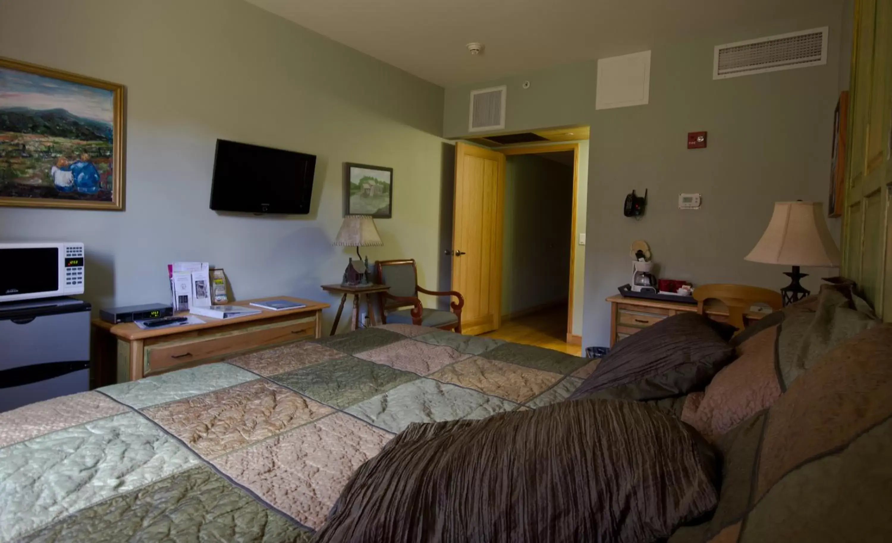 Deluxe King Room in Hotel Floyd Deluxe King Room in Hotel Floyd