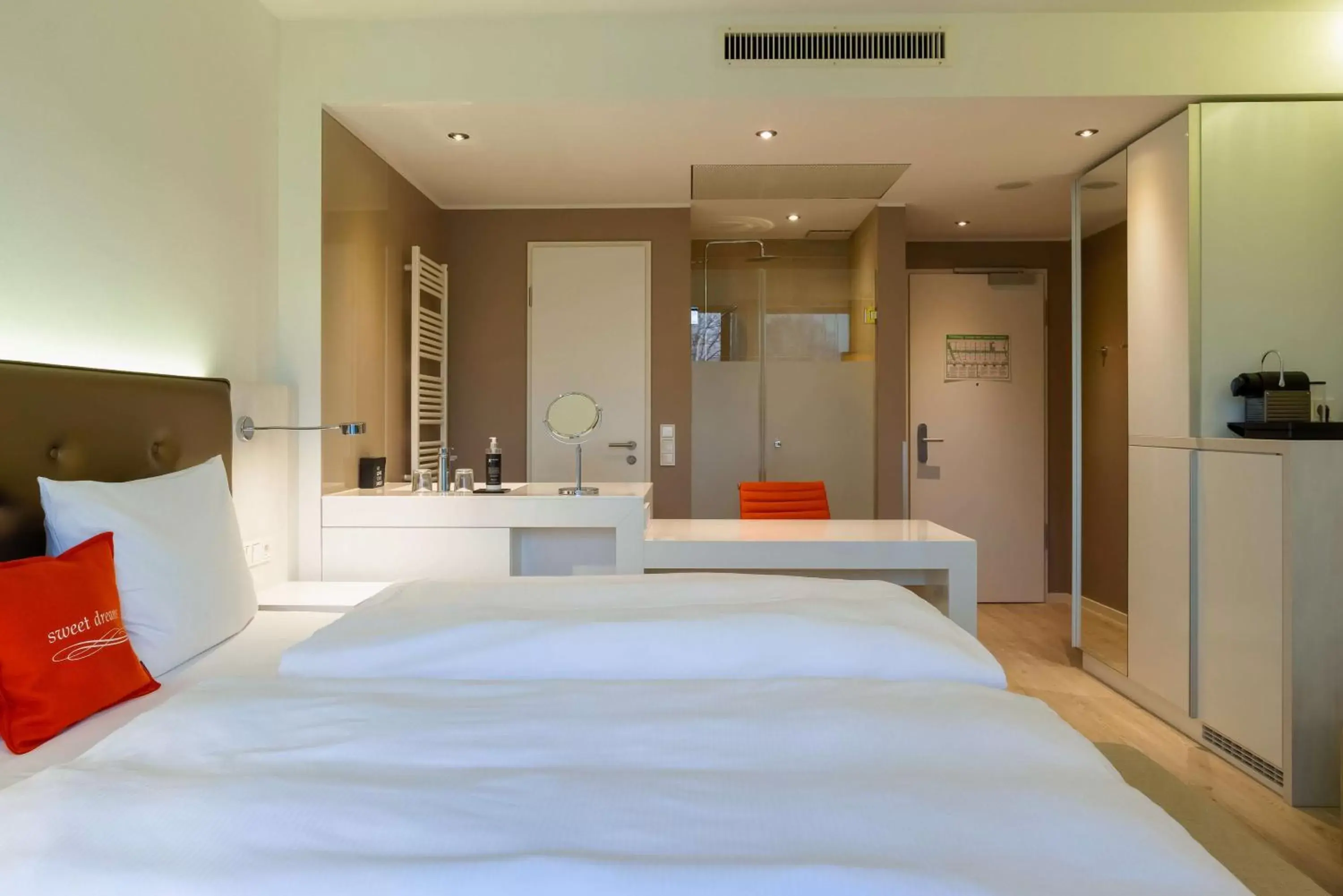 Superior Double Room in elaya hotel kleve Superior Double Room in elaya hotel kleve