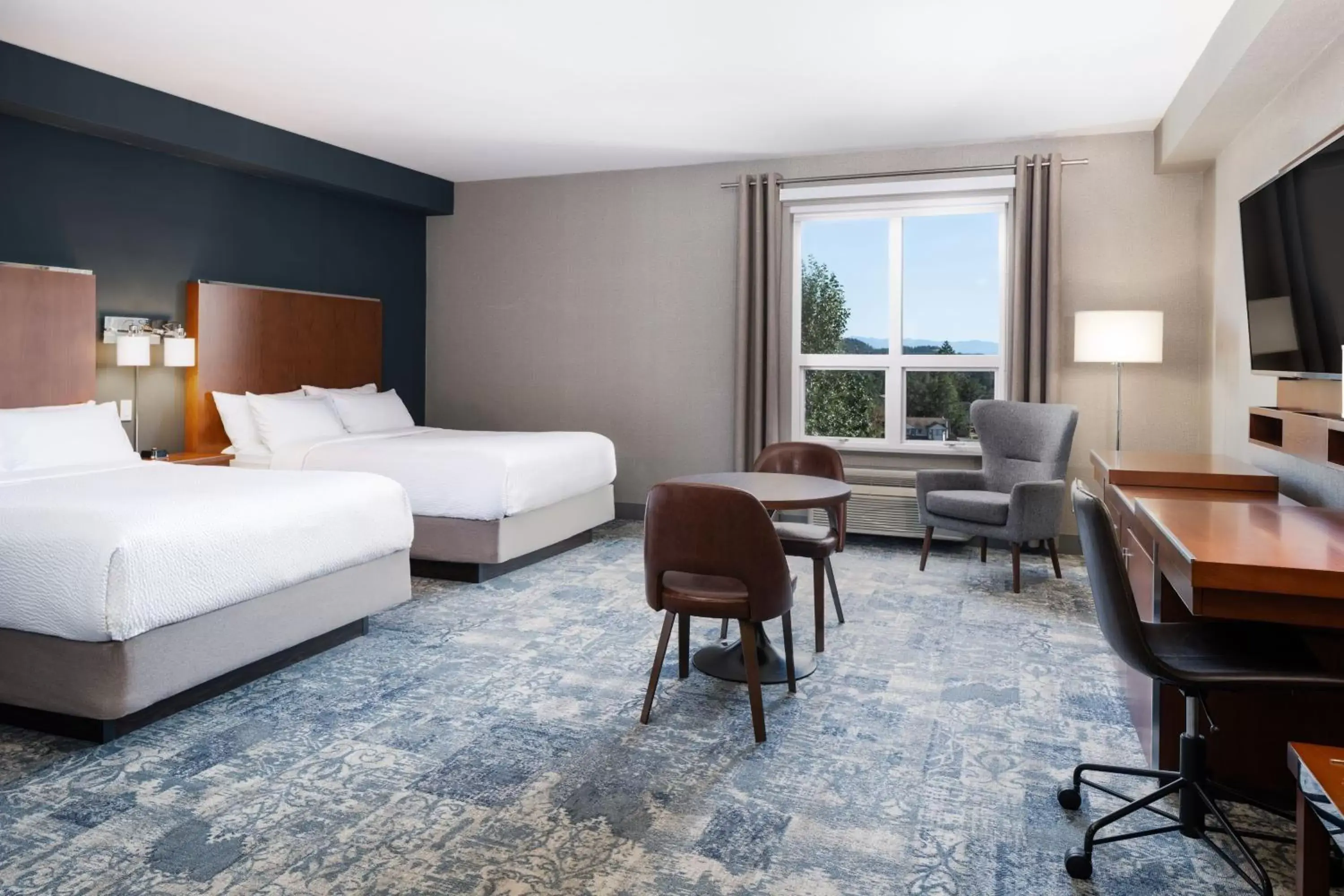 Junior Suite, 2 Queen in Four Points by Sheraton Victoria Gateway Junior Suite, 2 Queen in Four Points by Sheraton Victoria Gateway