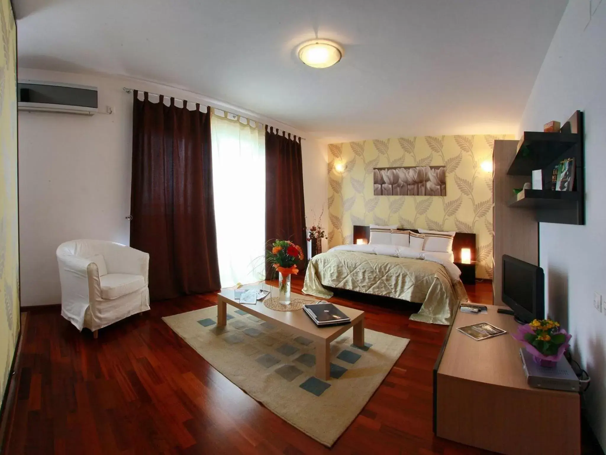 Studio with Balcony (2 Adults) - single occupancy in Monte Carlo Palace Suites Studio with Balcony (2 Adults) - single occupancy in Monte Carlo Palace Suites