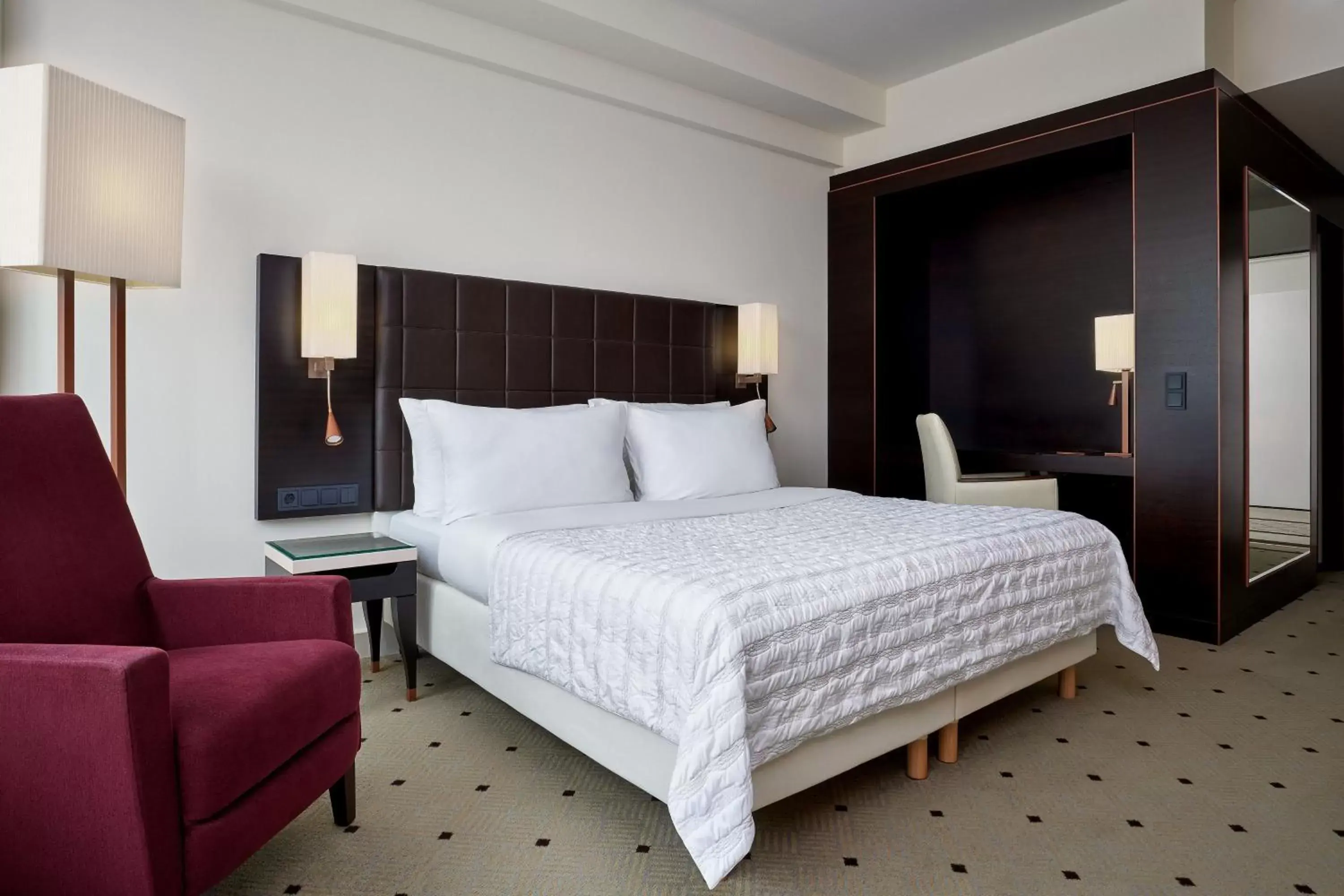 Superior King Room in Le Méridien Stuttgart Superior King Room in Le Méridien Stuttgart