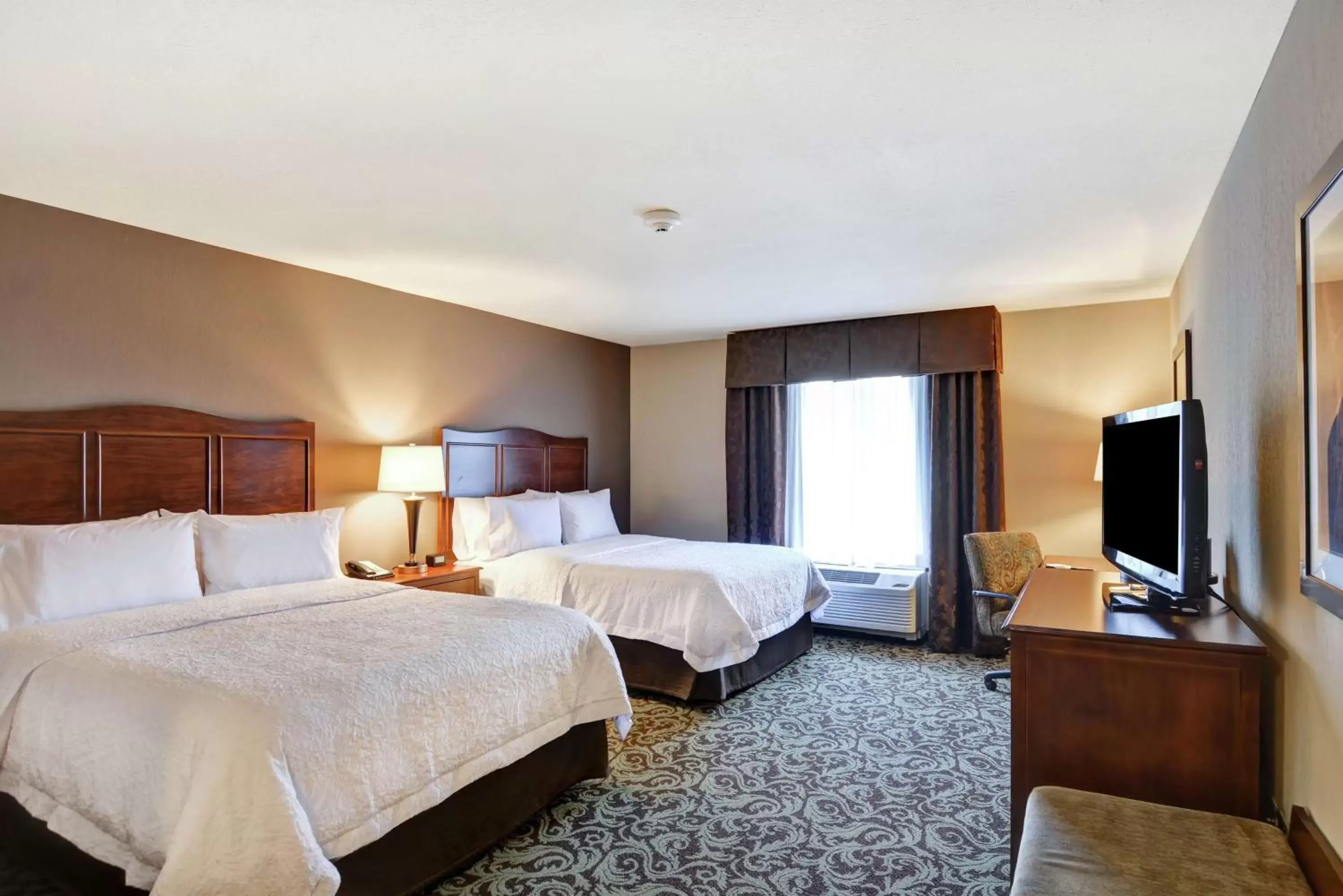 Premium Queen Studio with Two Queen Beds - Non-Smoking in Hampton Inn and Suites New Hartford/Utica Premium Queen Studio with Two Queen Beds - Non-Smoking in Hampton Inn and Suites New Hartford/Utica