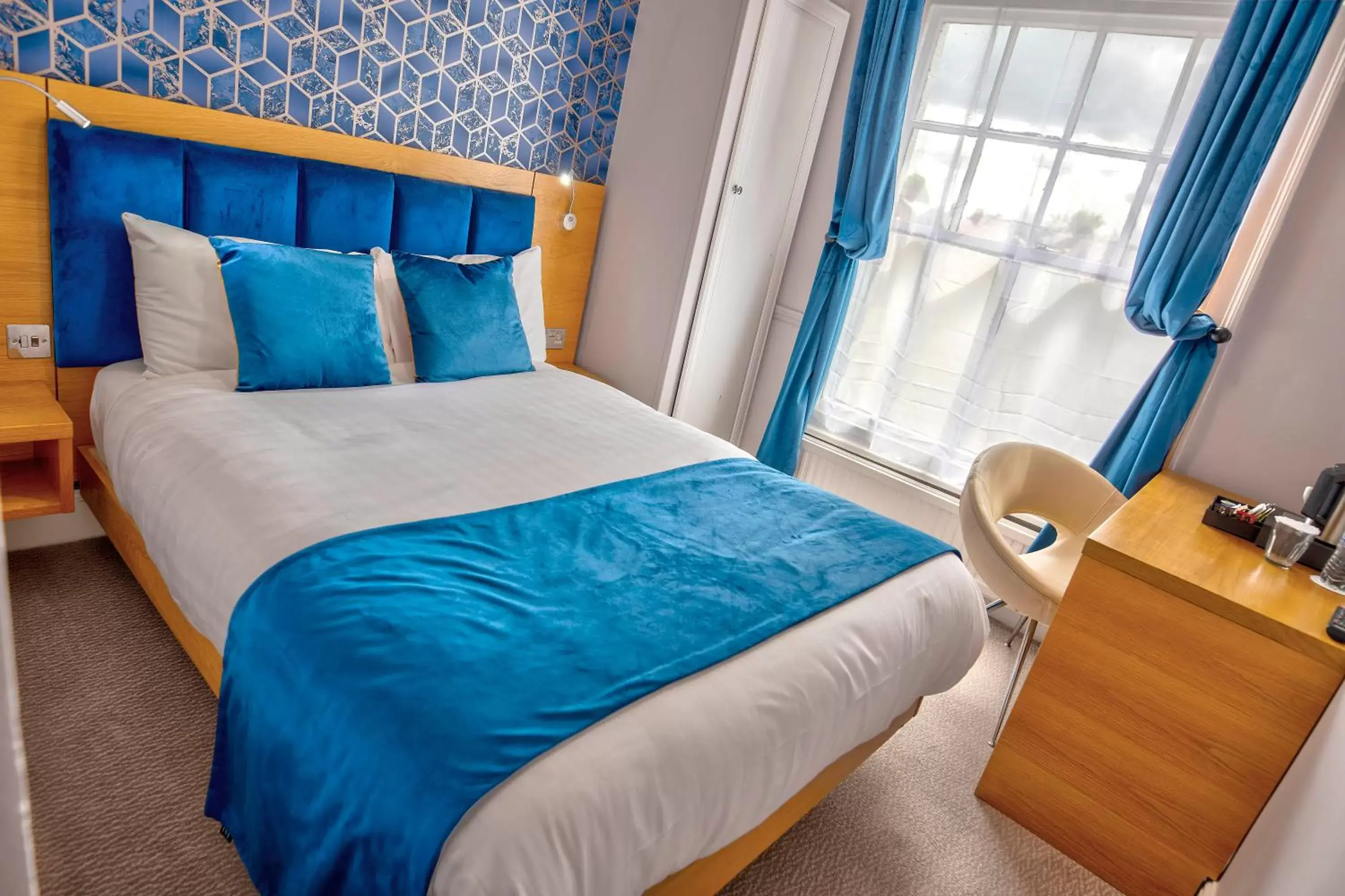 Standard Double Room in The Bridge Hotel Standard Double Room in The Bridge Hotel