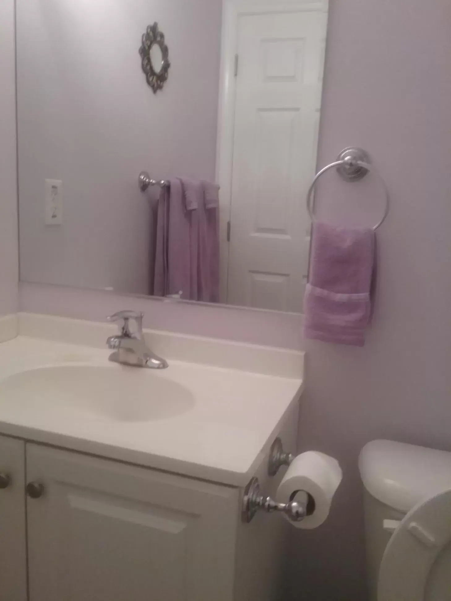 Deluxe Double Room with Bath in Cantuta Inn Deluxe Double Room with Bath in Cantuta Inn