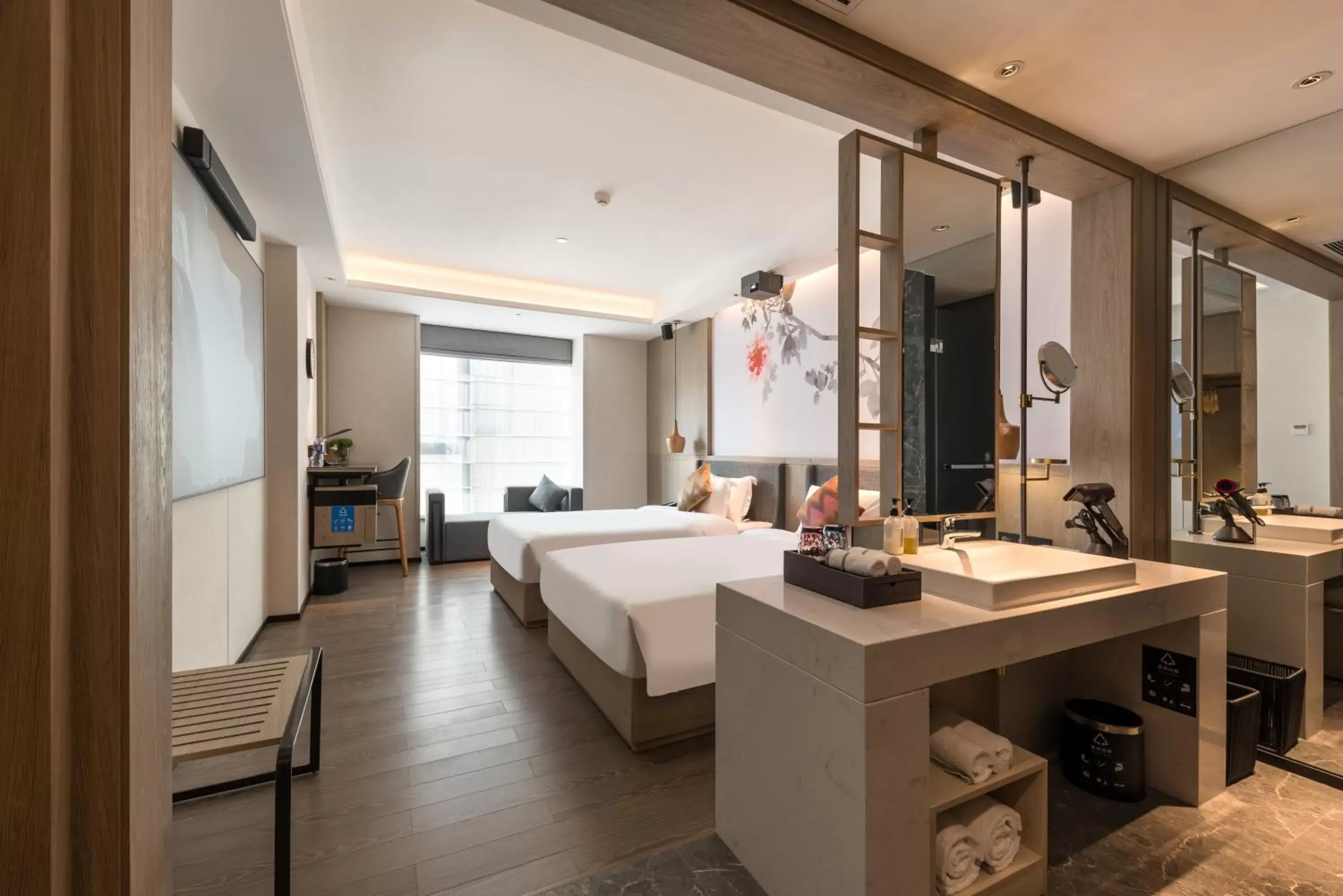 Deluxe Twin Room in Paco Hotel Canton Tower Pazhou-Free shuttle bus for canton fair Deluxe Twin Room in Paco Hotel Canton Tower Pazhou-Free shuttle bus for canton fair