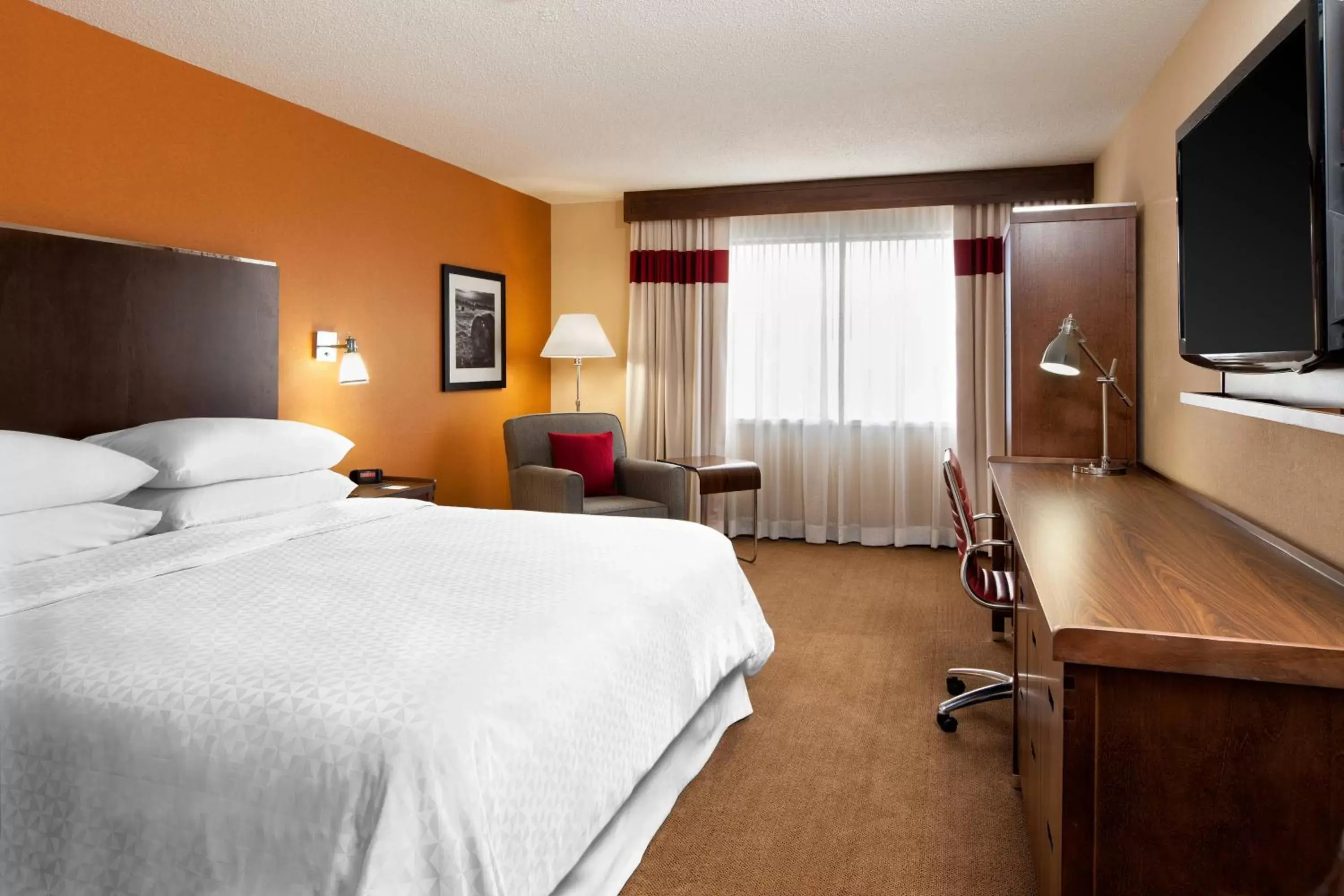 Junior King Suite in Four Points by Sheraton Edmundston Hotel & Conference Center Junior King Suite in Four Points by Sheraton Edmundston Hotel & Conference Center
