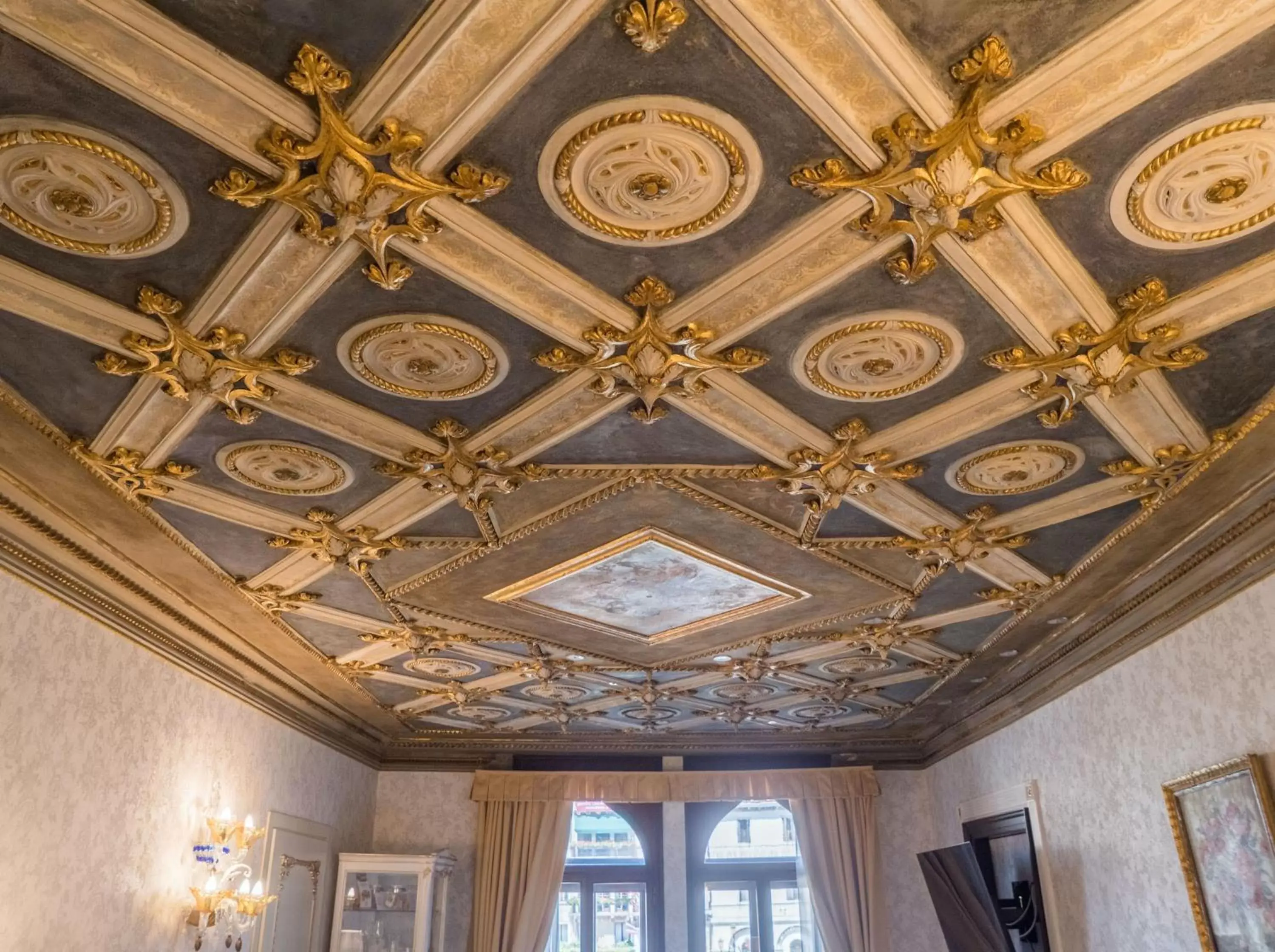 Junior Suite with Grand Canal View in EGO' Boutique Hotel - The Silk Road Junior Suite with Grand Canal View in EGO' Boutique Hotel - The Silk Road