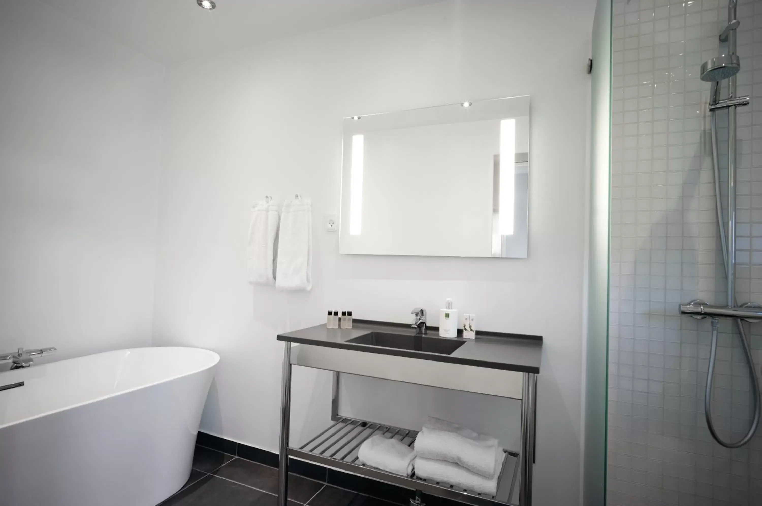 Suite Main - single occupancy in Hotel Fredensborg Store Kro Suite Main - single occupancy in Hotel Fredensborg Store Kro