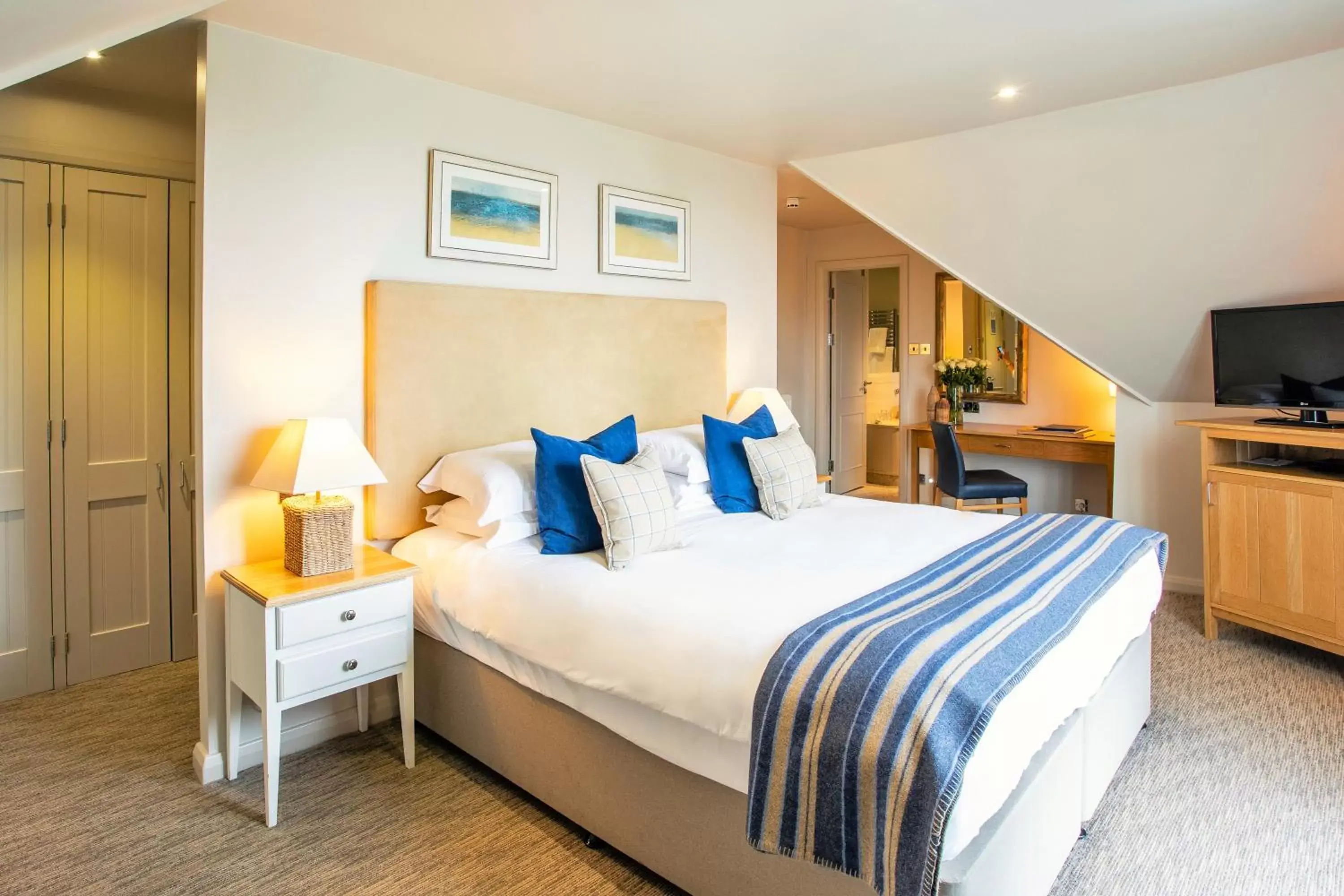 Deluxe King in St Brides Spa Hotel & Village Apartments Deluxe King in St Brides Spa Hotel & Village Apartments