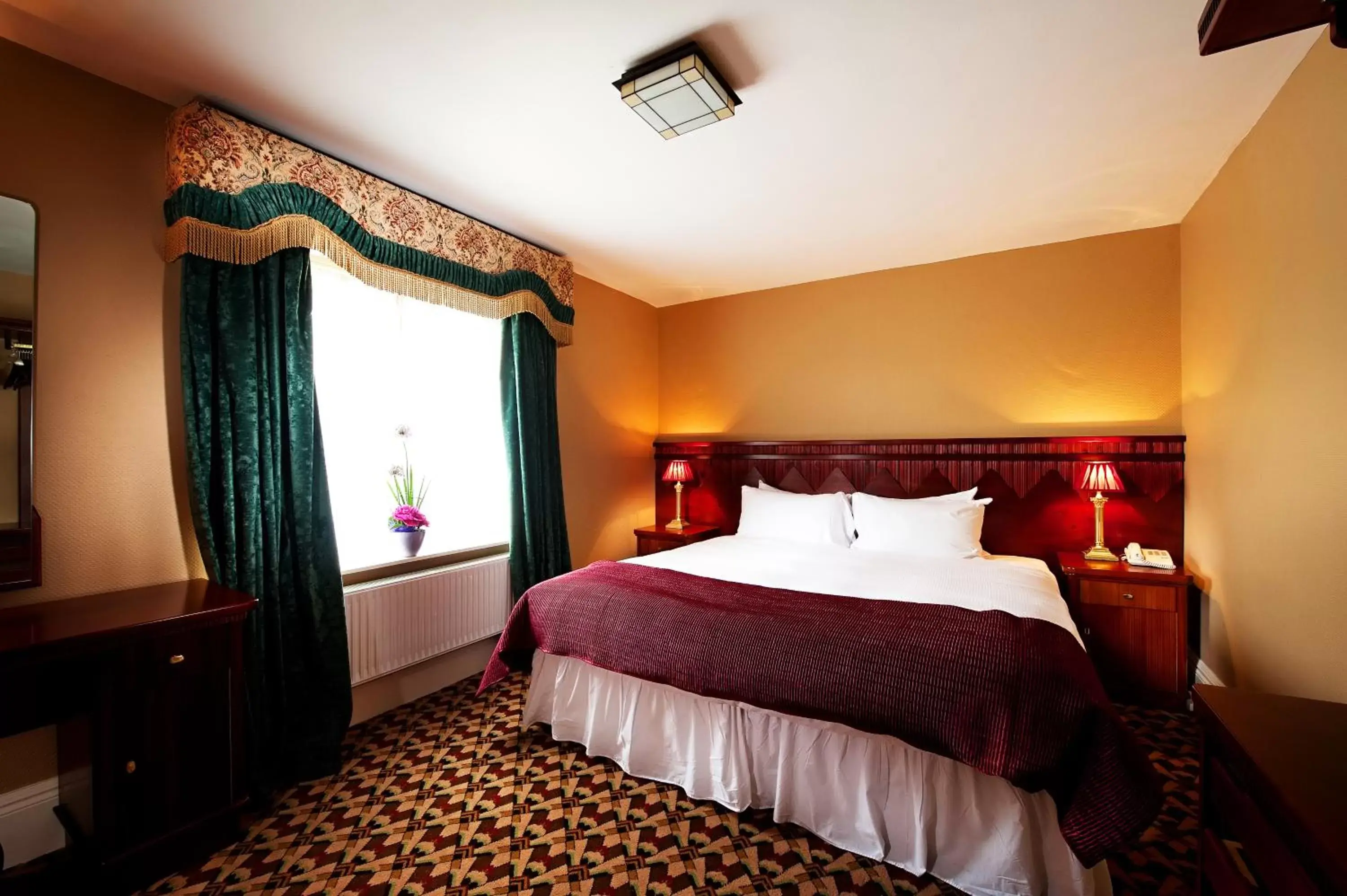 Superior Double Room in Riverbank House Hotel Superior Double Room in Riverbank House Hotel