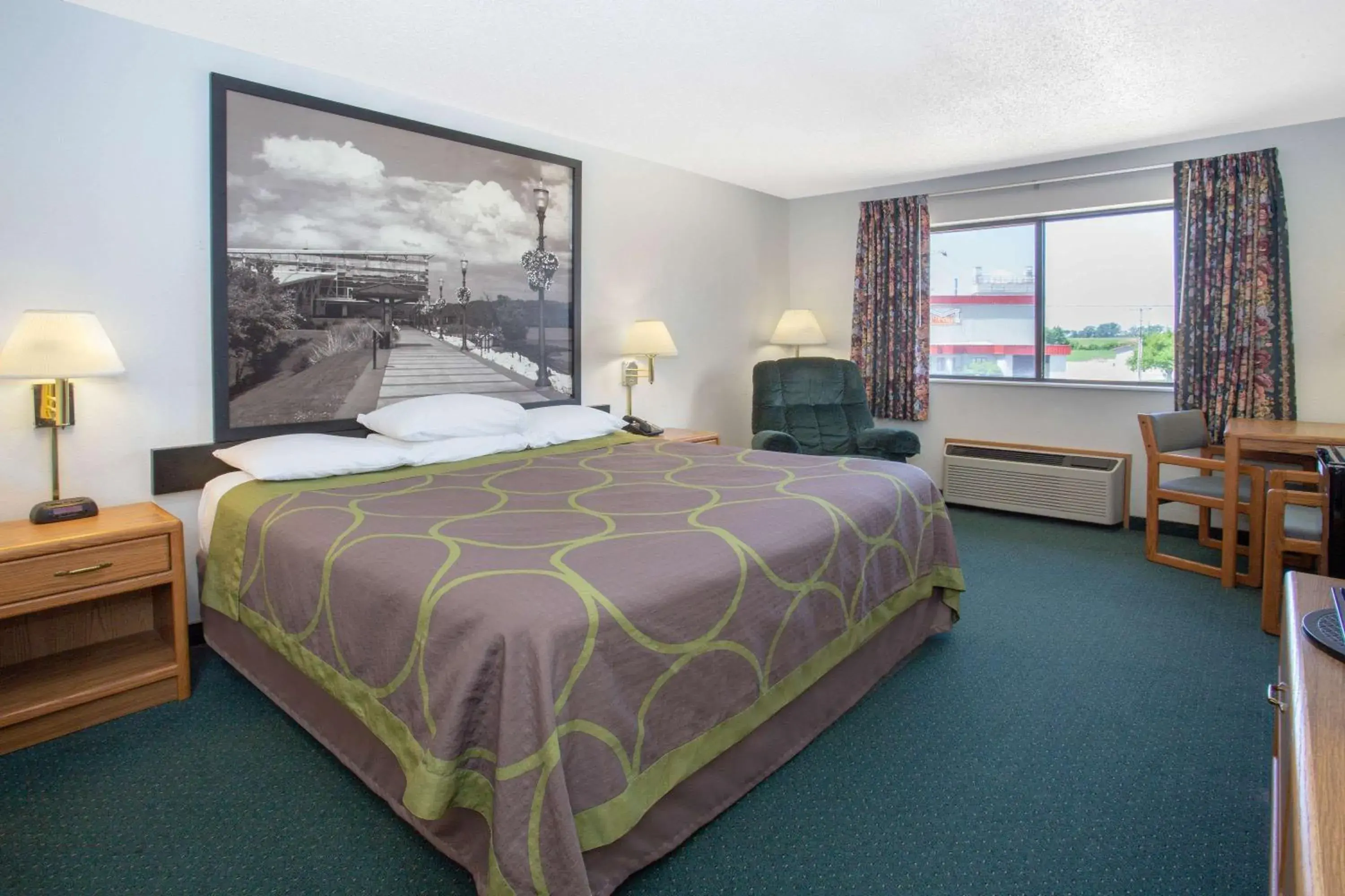 Queen Room - Non-Smoking in Super 8 by Wyndham Dewitt Queen Room - Non-Smoking in Super 8 by Wyndham Dewitt