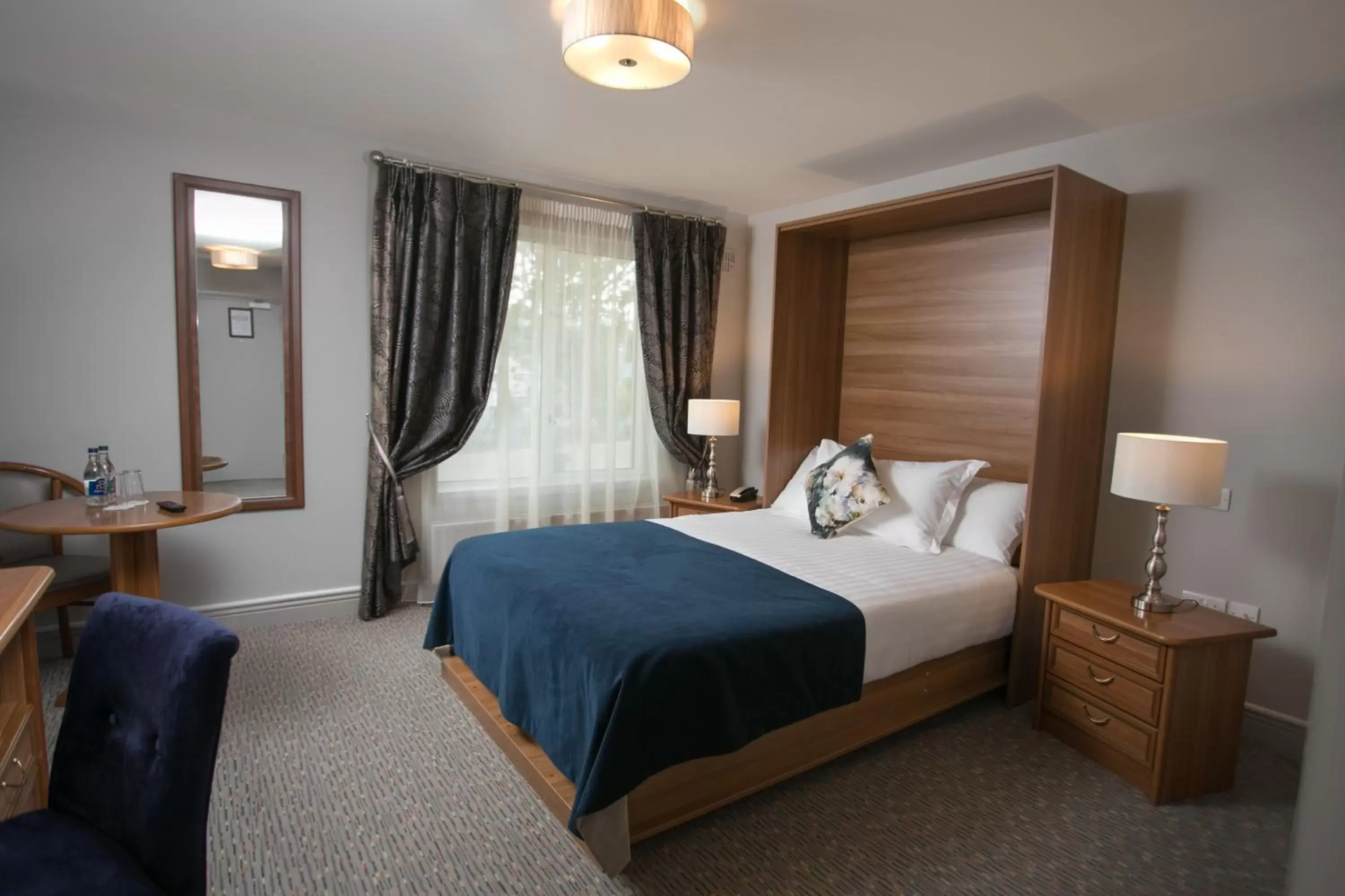 Classic Double Room - single occupancy in Longcourt House Hotel Classic Double Room - single occupancy in Longcourt House Hotel
