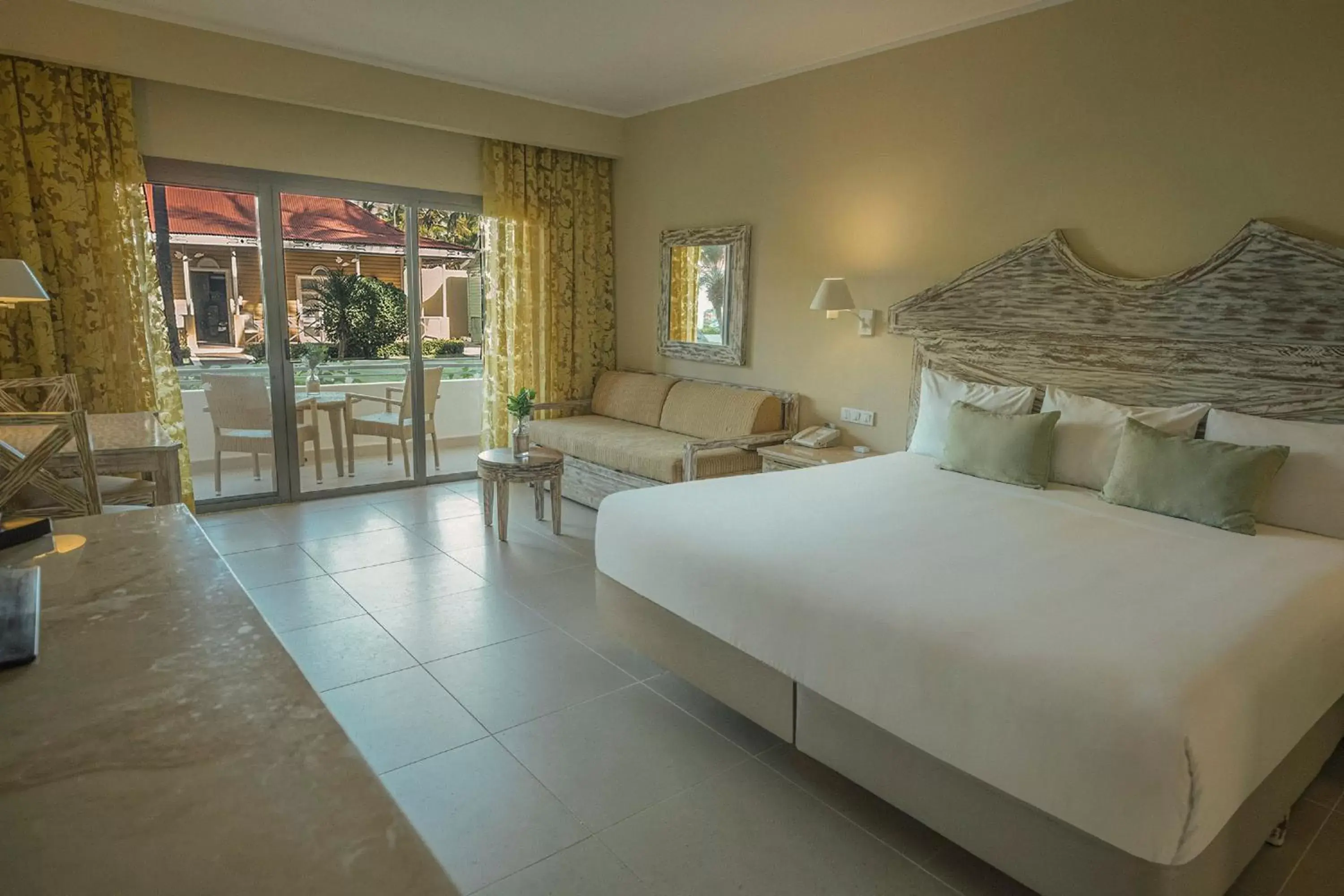 Double Garden View (1 adult) in Iberostar Dominicana - All Inclusive Double Garden View (1 adult) in Iberostar Dominicana - All Inclusive