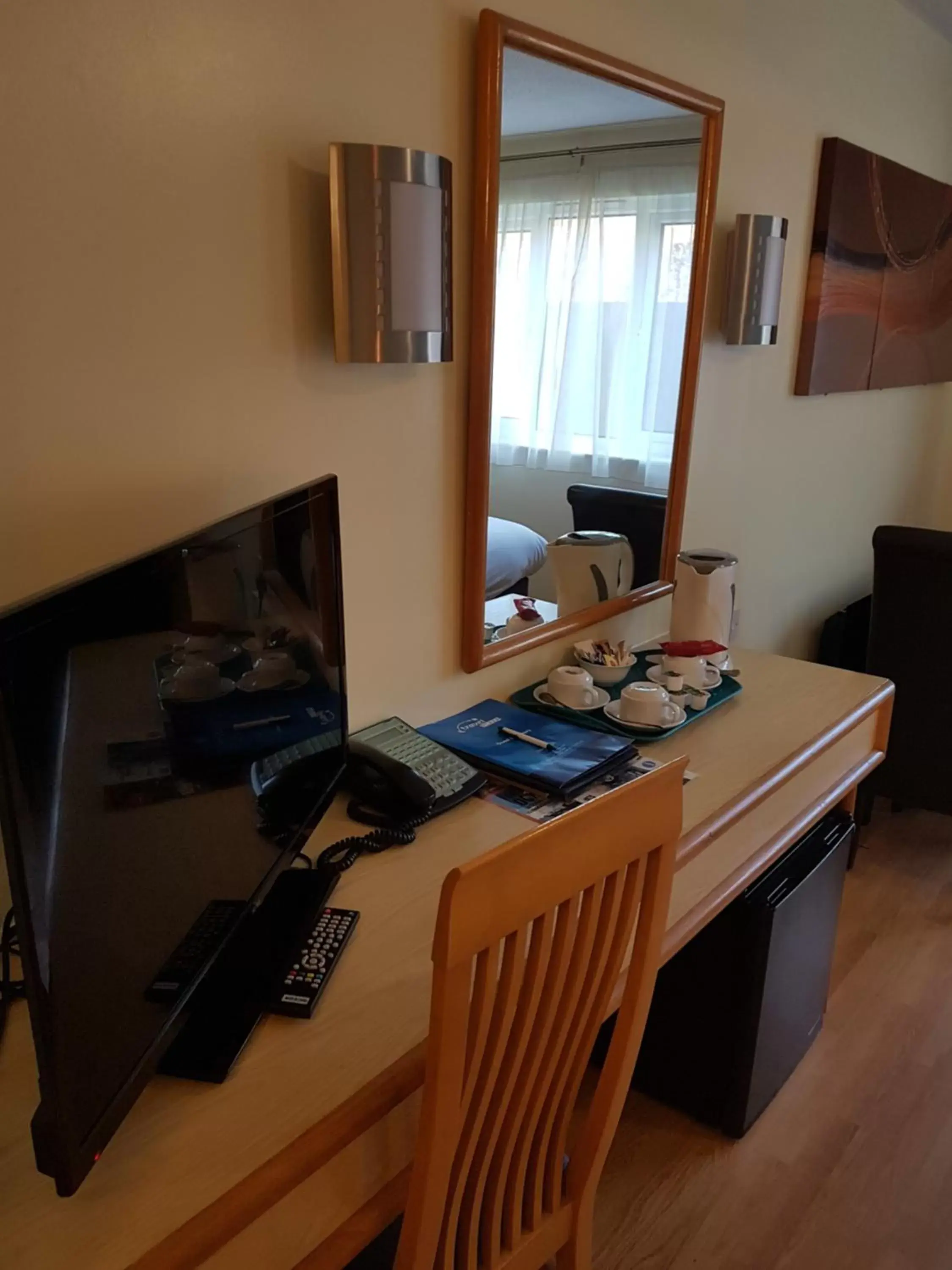 Twin Room in Travel Plaza Hotel Twin Room in Travel Plaza Hotel