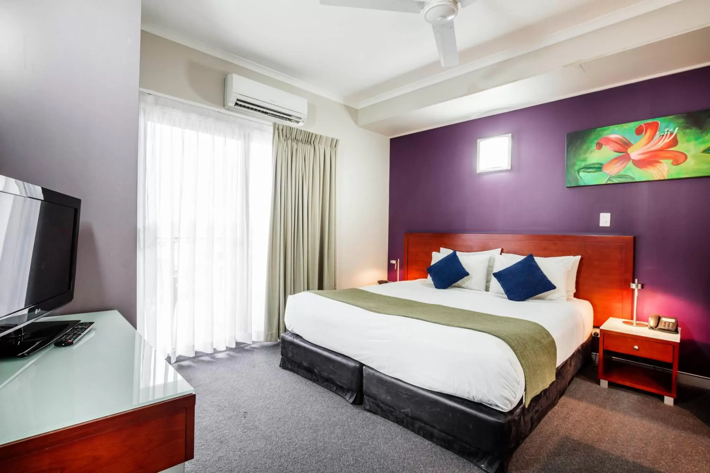 Two-Bedroom Suite with One King Bed and Two Single Beds in Novotel Darwin Airport Two-Bedroom Suite with One King Bed and Two Single Beds in Novotel Darwin Airport