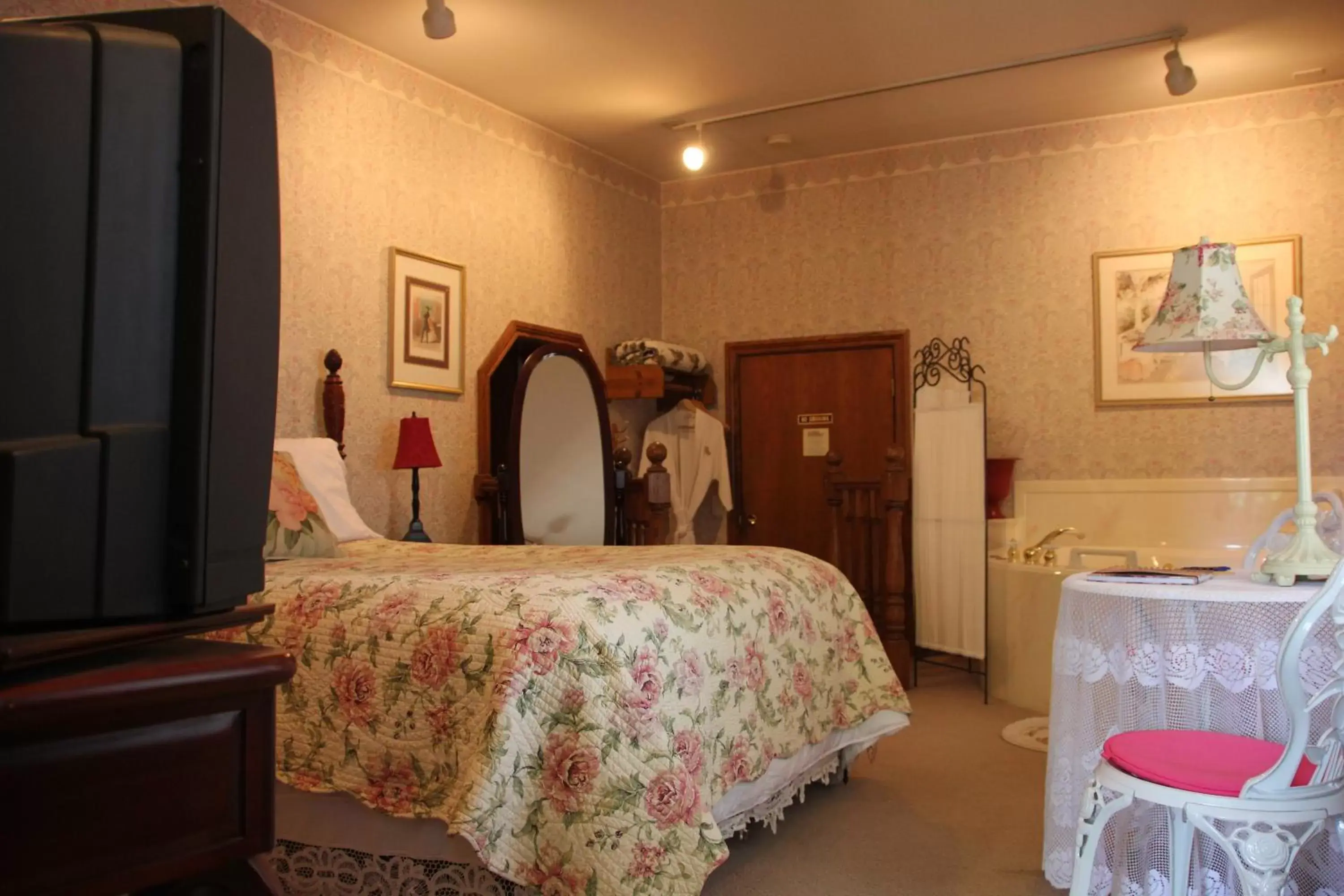 Bed in Hines Mansion Bed in Hines Mansion