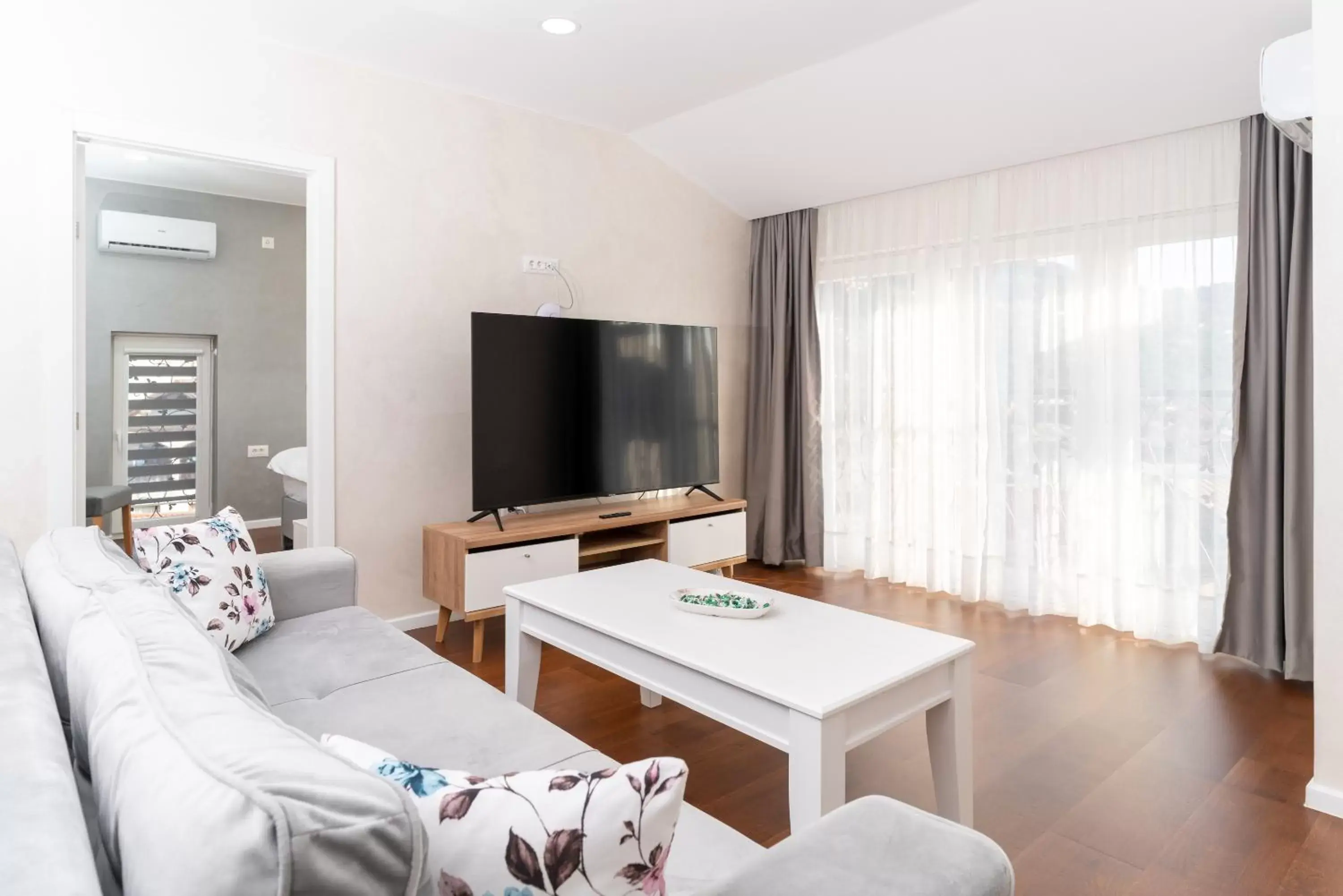 Presidential Suite in Ornament Hotel and Apartments Presidential Suite in Ornament Hotel and Apartments