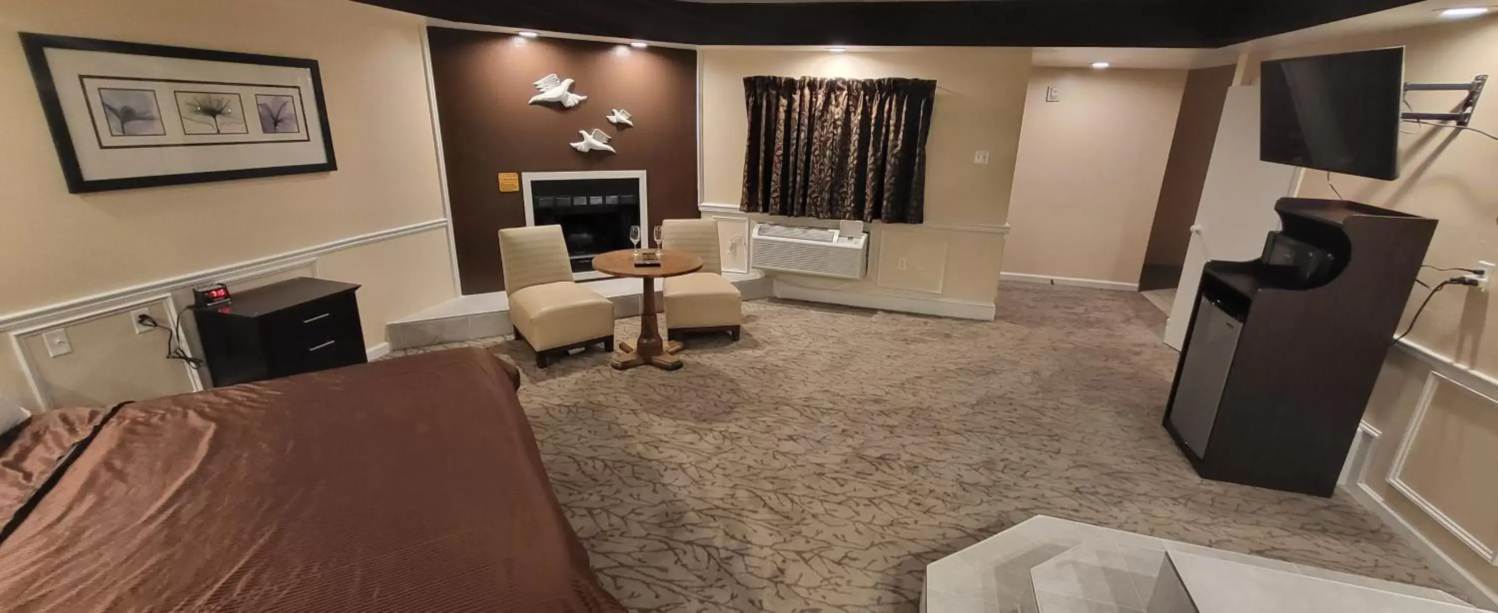 Deluxe King Suite in Inn of the Dove - Romantic Luxury Suites with Jacuzzi & Seasonal Fireplace at Harrisburg-Hershey-Philadelphia, PA Deluxe King Suite in Inn of the Dove - Romantic Luxury Suites with Jacuzzi & Seasonal Fireplace at Harrisburg-Hershey-Philadelphia, PA