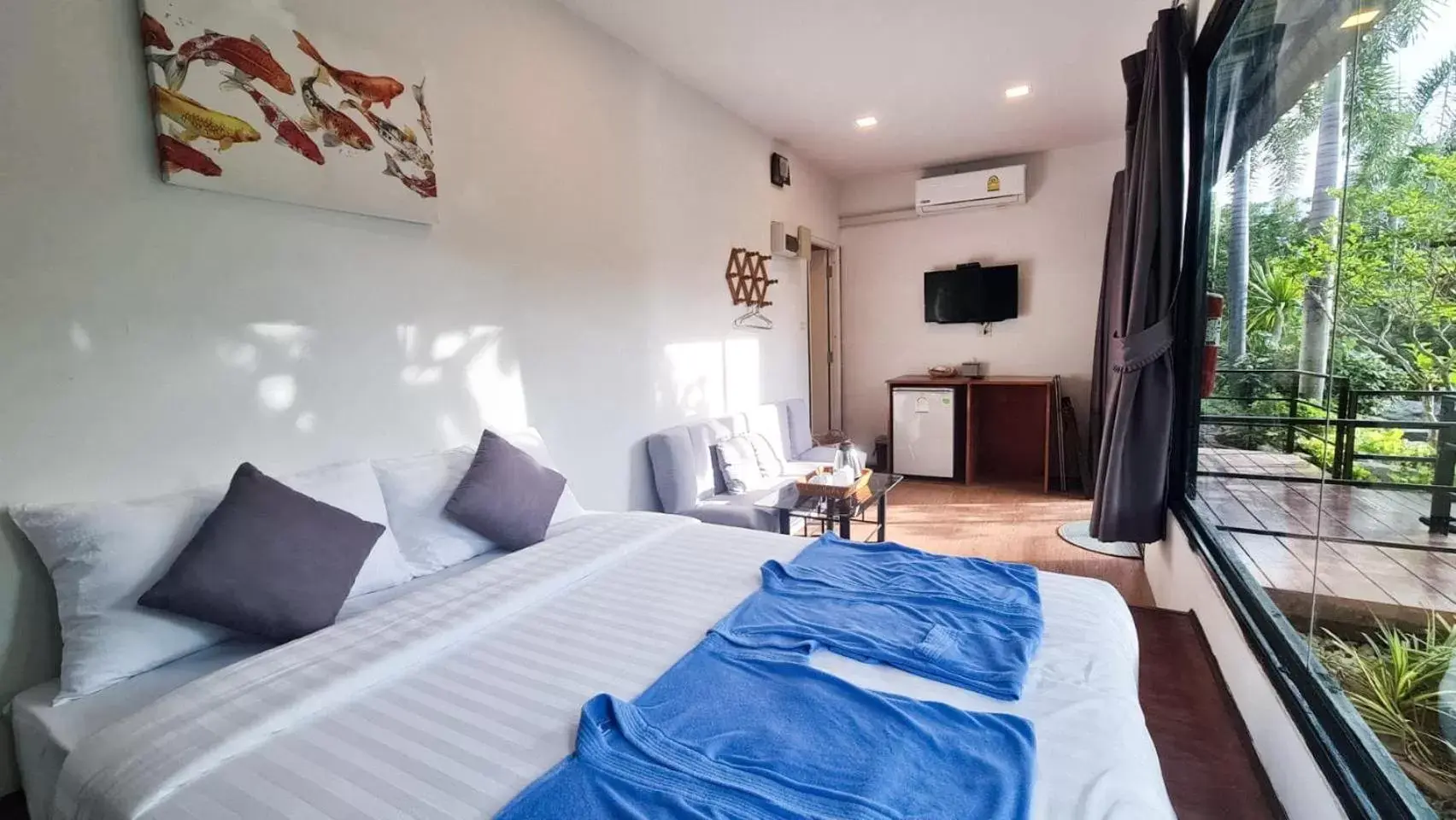 Queen Room in Beach Box at Pran Queen Room in Beach Box at Pran