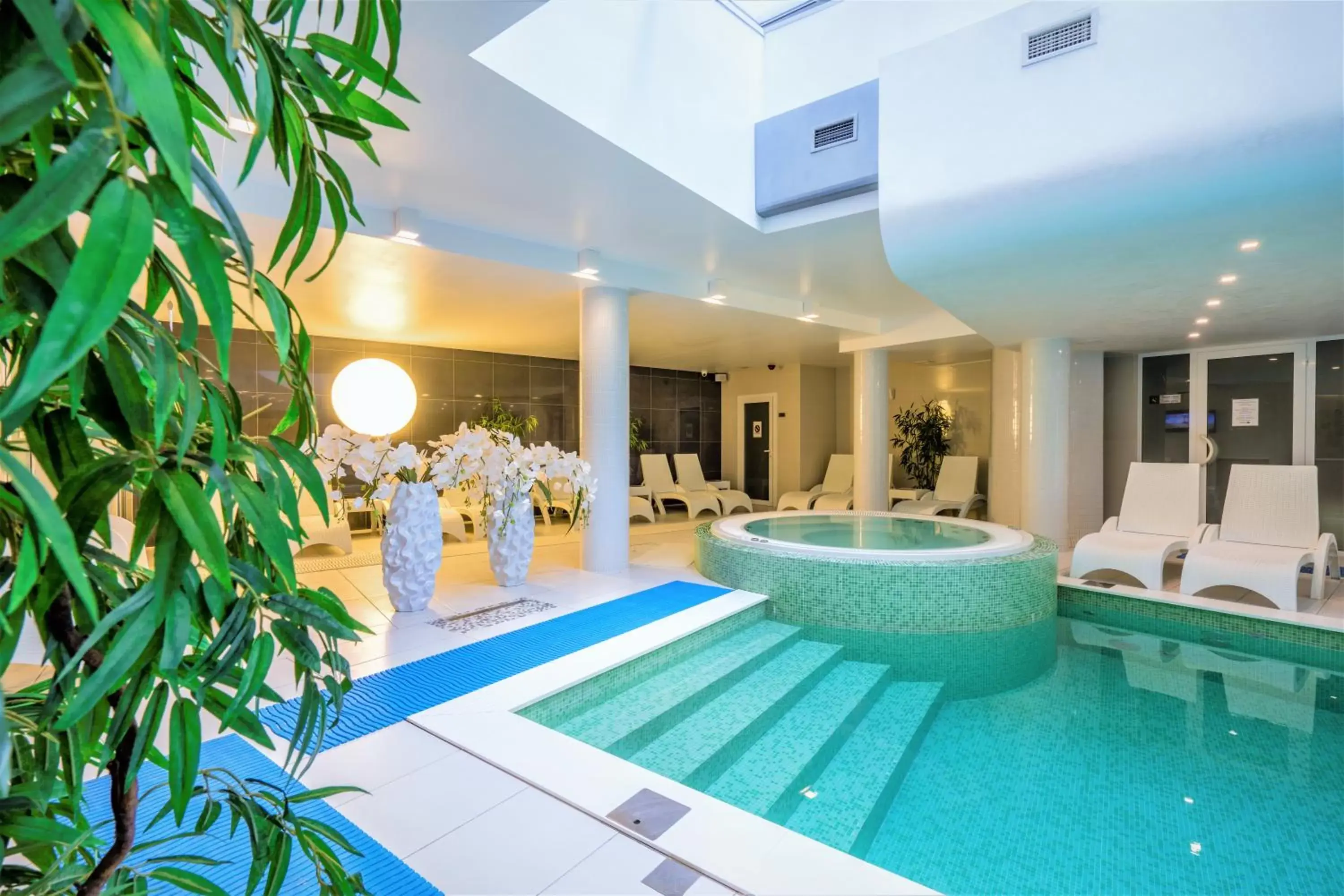 Small Room with One time Spa Access in Wellton Centrum Hotel & SPA Small Room with One time Spa Access in Wellton Centrum Hotel & SPA