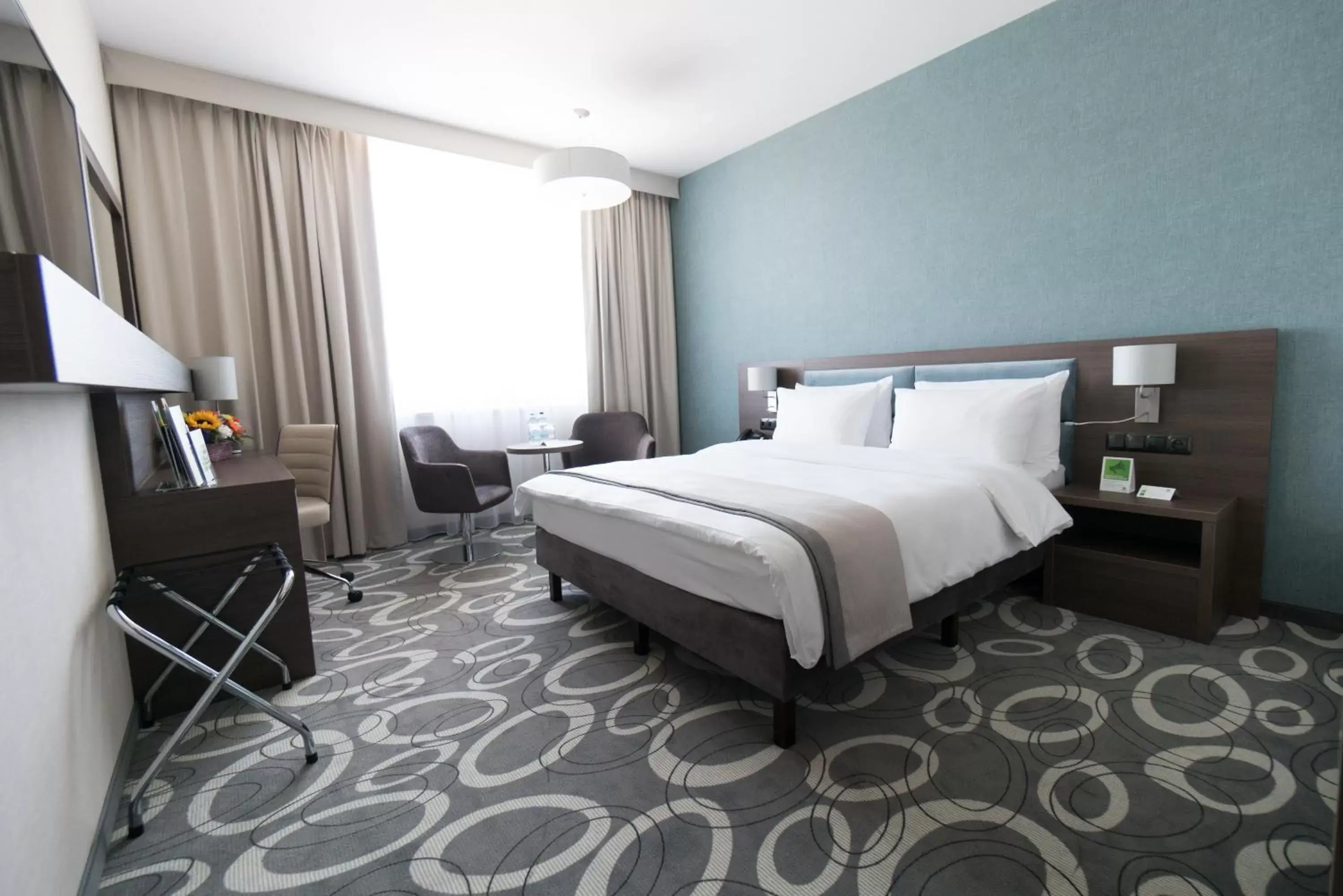 Standard King Room in Holiday Inn Dąbrowa Górnicza-Katowice by IHG Standard King Room in Holiday Inn Dąbrowa Górnicza-Katowice by IHG