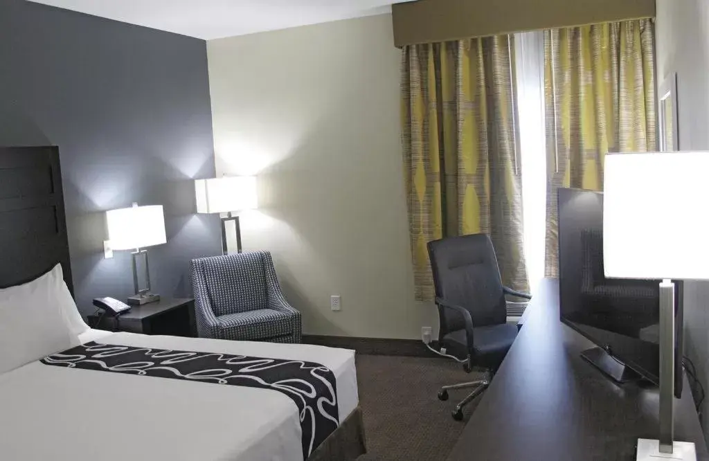 Deluxe King Room in La Quinta by Wyndham Karnes City - Kenedy Deluxe King Room in La Quinta by Wyndham Karnes City - Kenedy