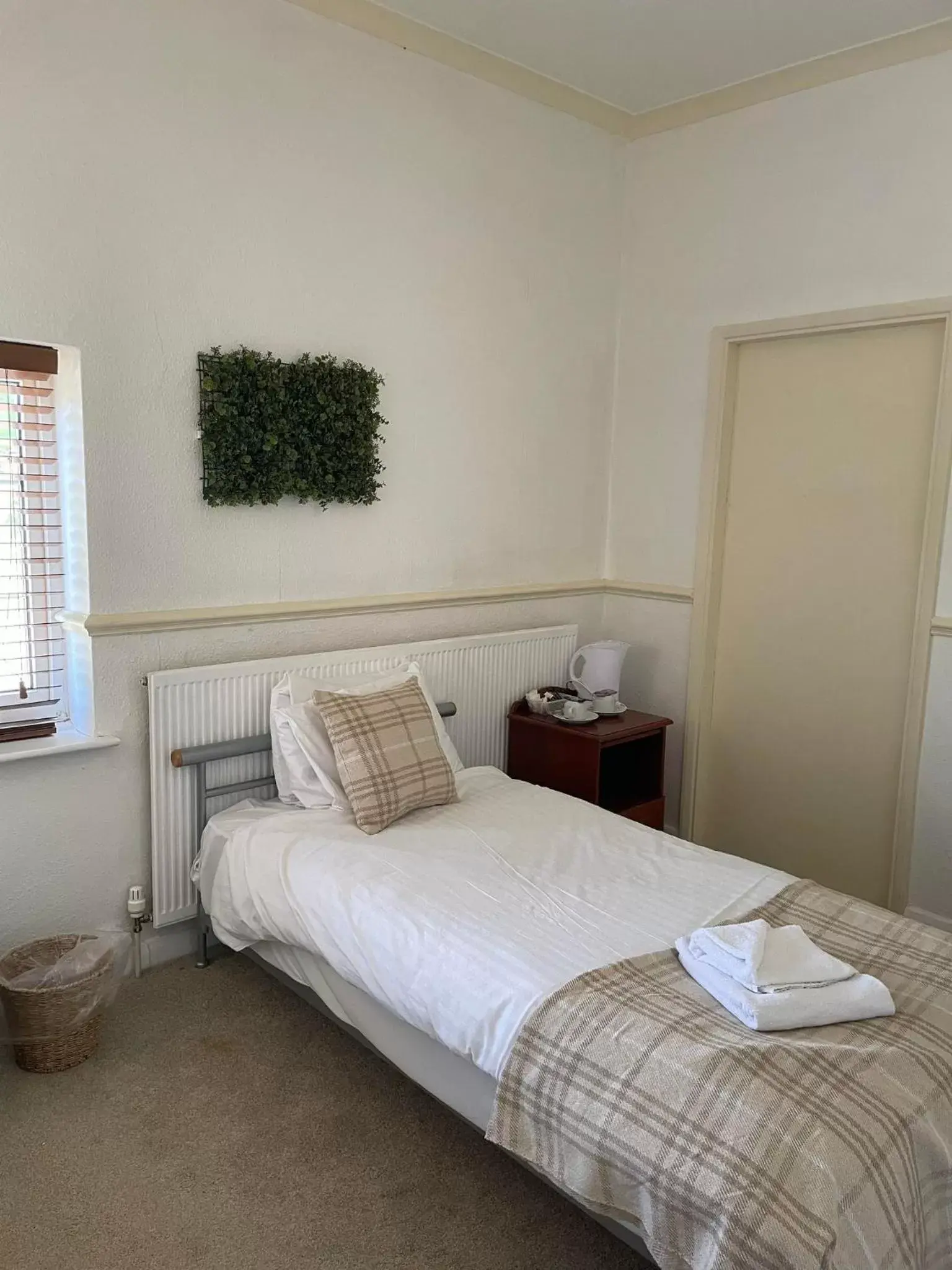 Triple Room in The Fountain Triple Room in The Fountain