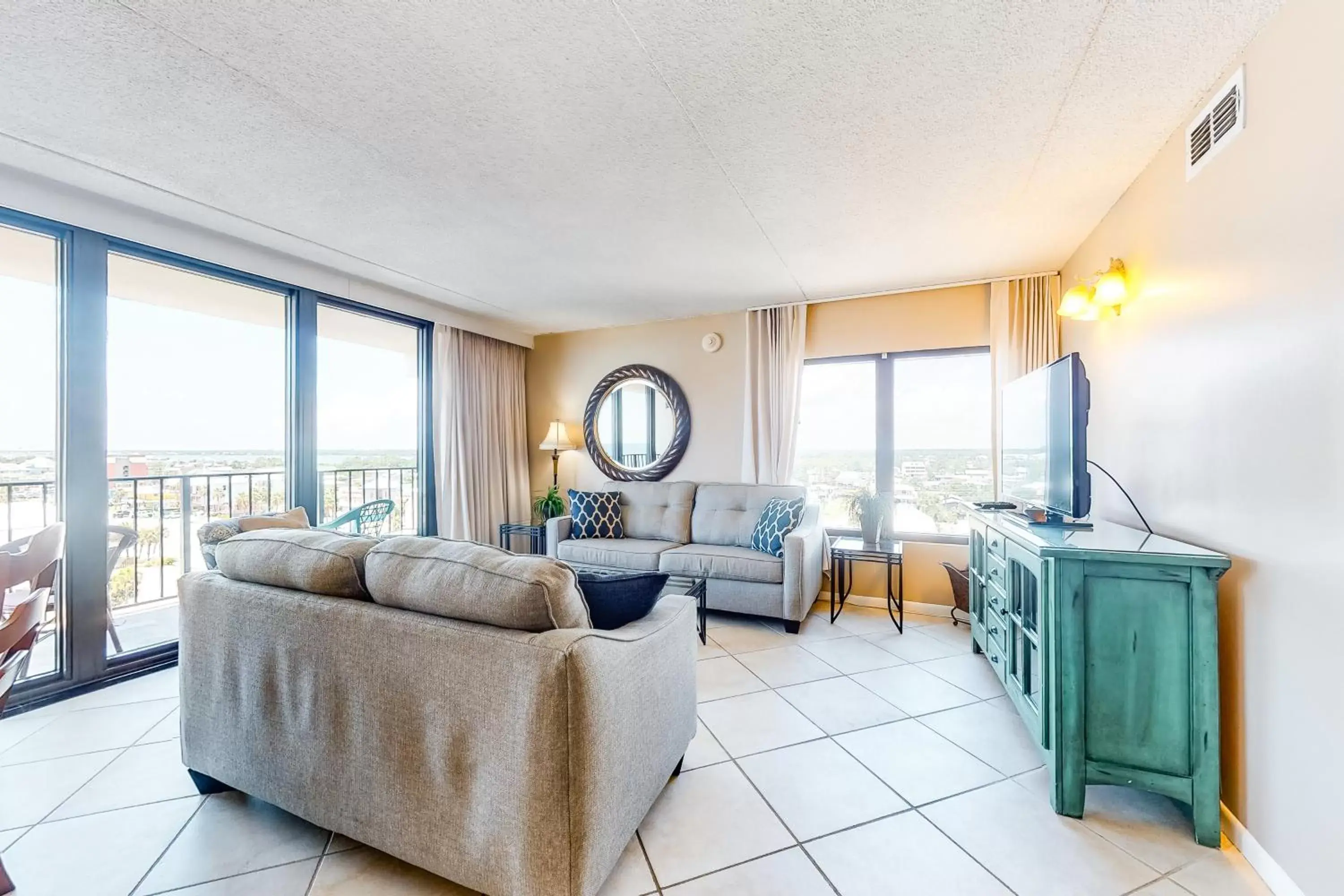 Three-Bedroom Apartment in Island Winds East 809 Three-Bedroom Apartment in Island Winds East 809