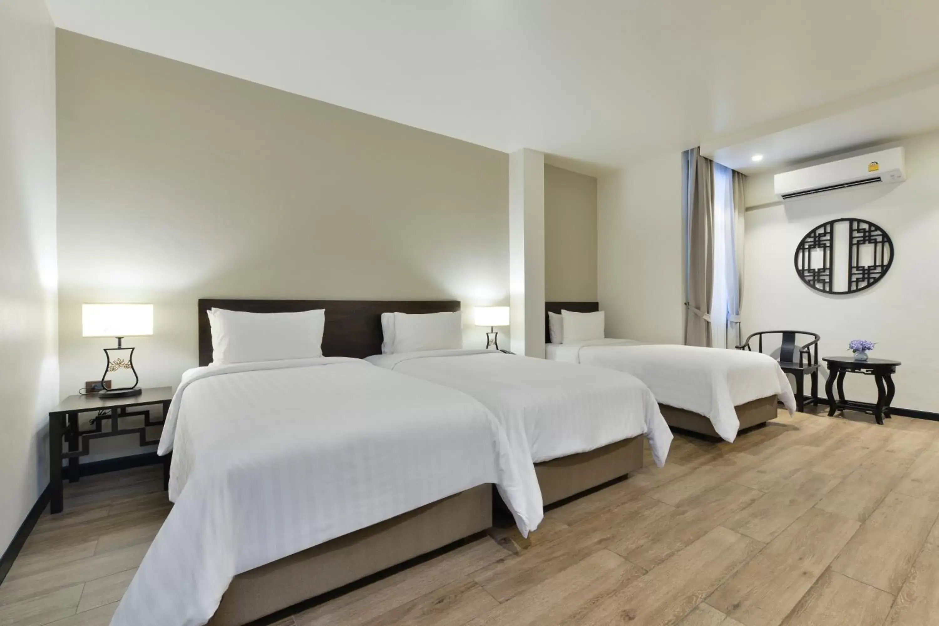 Triple Room in Oldthaiheng Hotel Triple Room in Oldthaiheng Hotel