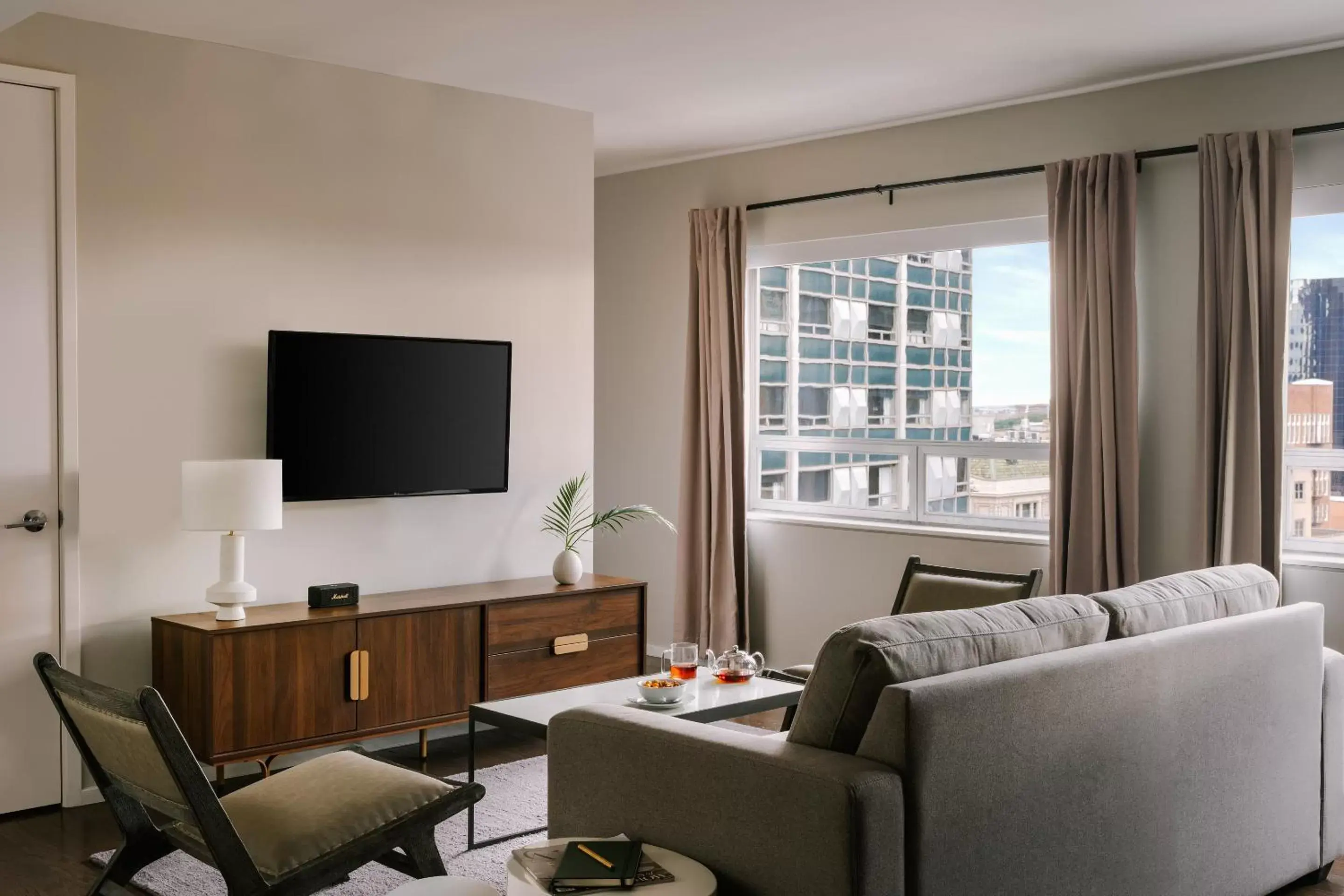 Two-Bedroom Apartment in Commerce Two-Bedroom Apartment in Commerce