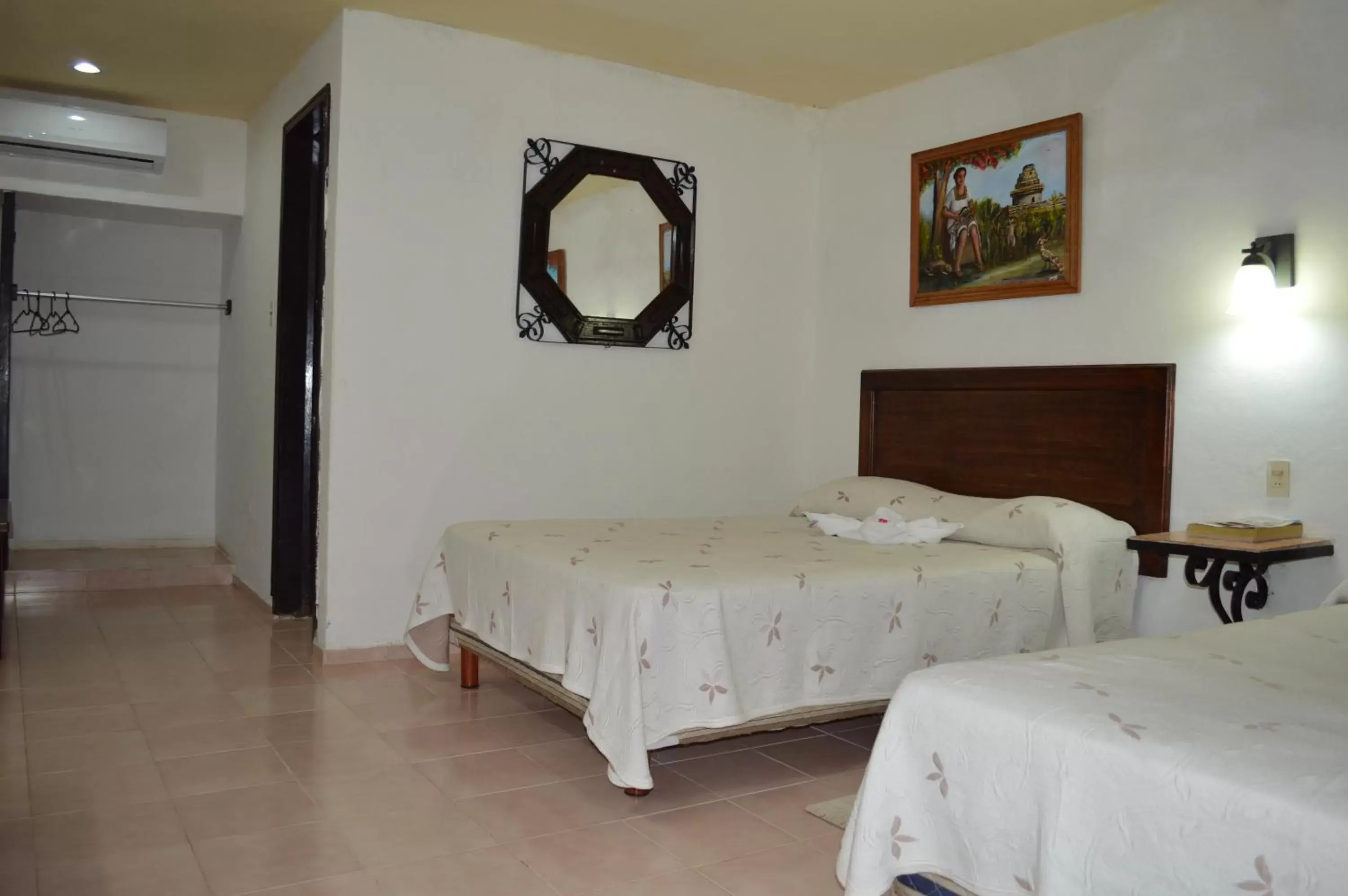 Twin Room in Hotel San Clemente Twin Room in Hotel San Clemente