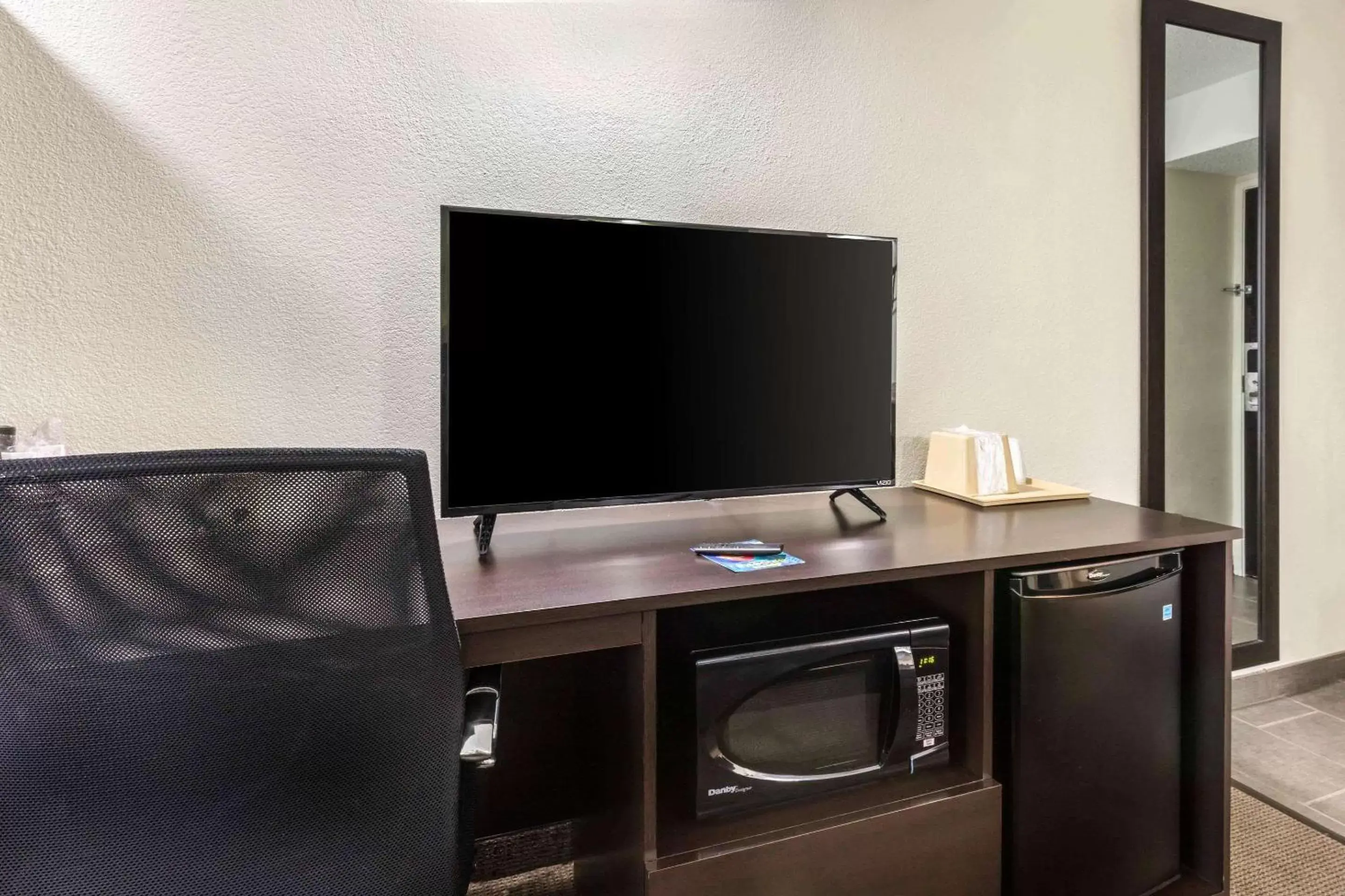 Queen Room - Non-Smoking in Sleep Inn Queen Room - Non-Smoking in Sleep Inn