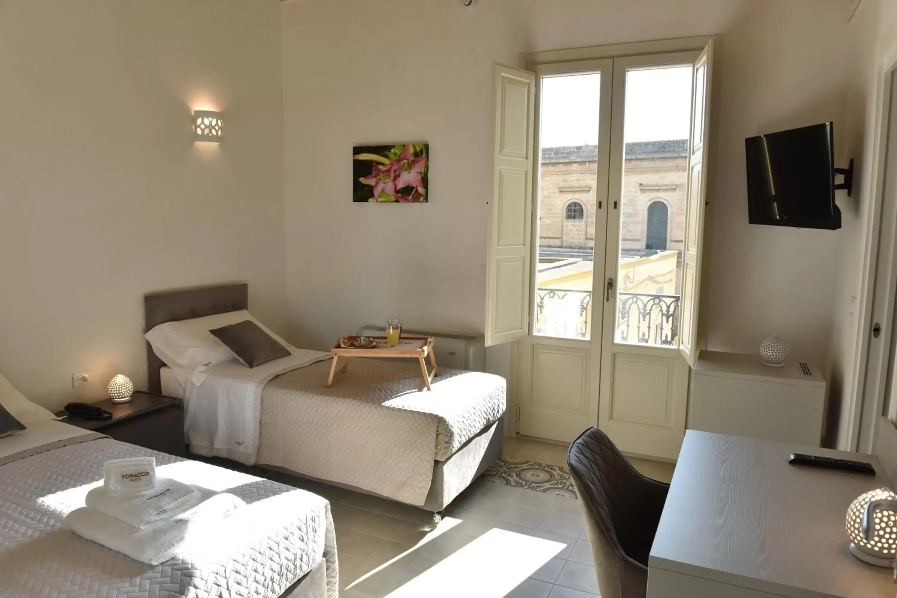 Deluxe Double or Twin Room with Balcony - single occupancy in Tobacco Suite Deluxe Double or Twin Room with Balcony - single occupancy in Tobacco Suite