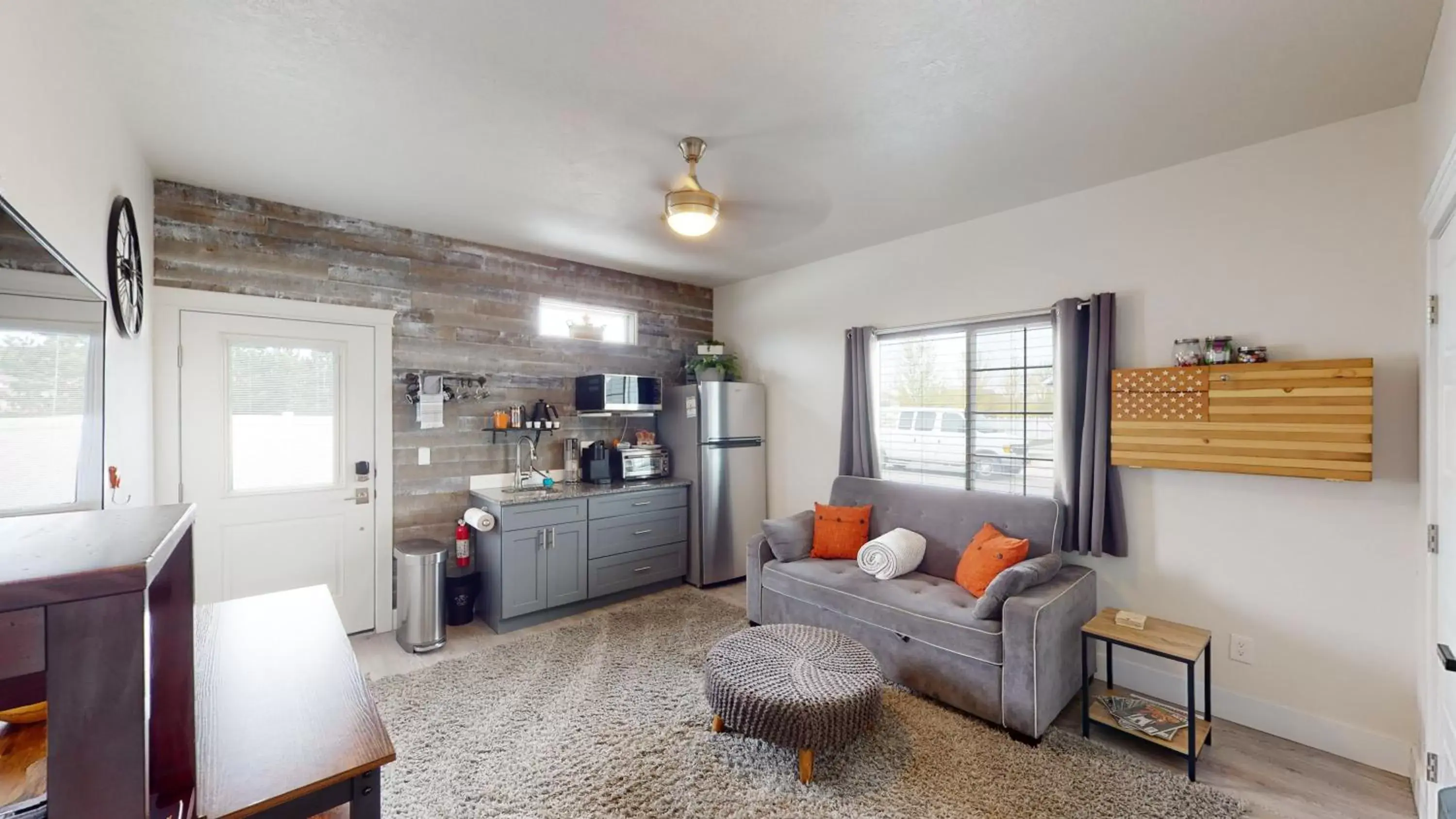 Seating Area in TJ Rancher - West Side Twin Falls Seating Area in TJ Rancher - West Side Twin Falls