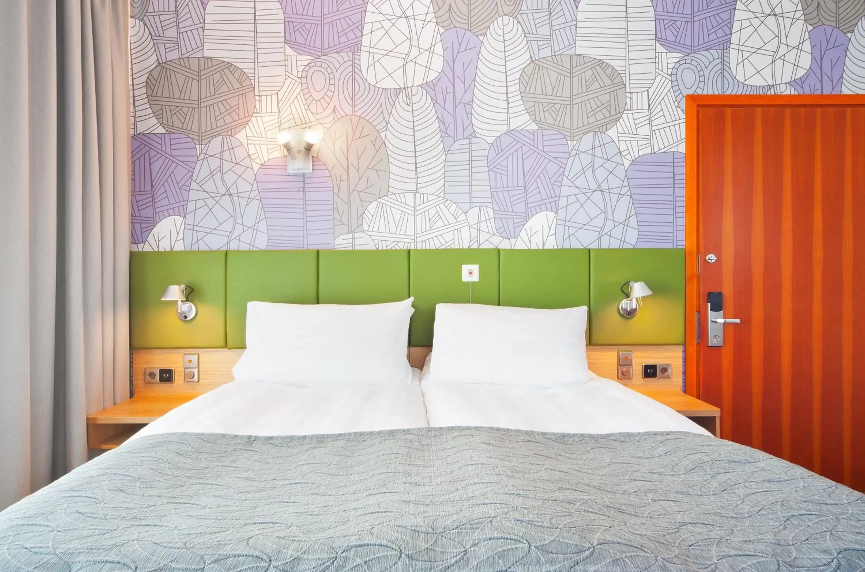 Standard Twin Room - Disability Access in Holiday Inn Helsinki City Centre, an IHG Hotel Standard Twin Room - Disability Access in Holiday Inn Helsinki City Centre, an IHG Hotel