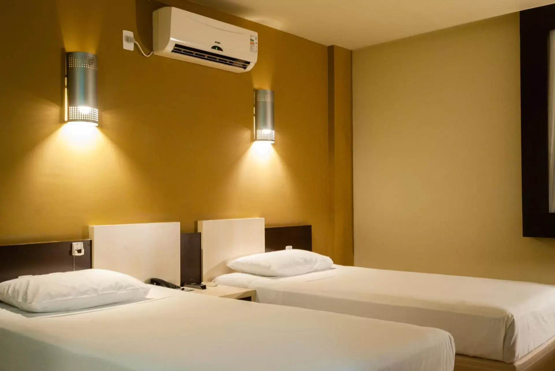 Superior Apartment in Master Curitiba Hotel - 1,6 km do Estádio Couto Pereira - Show Superior Apartment in Master Curitiba Hotel - 1,6 km do Estádio Couto Pereira - Show