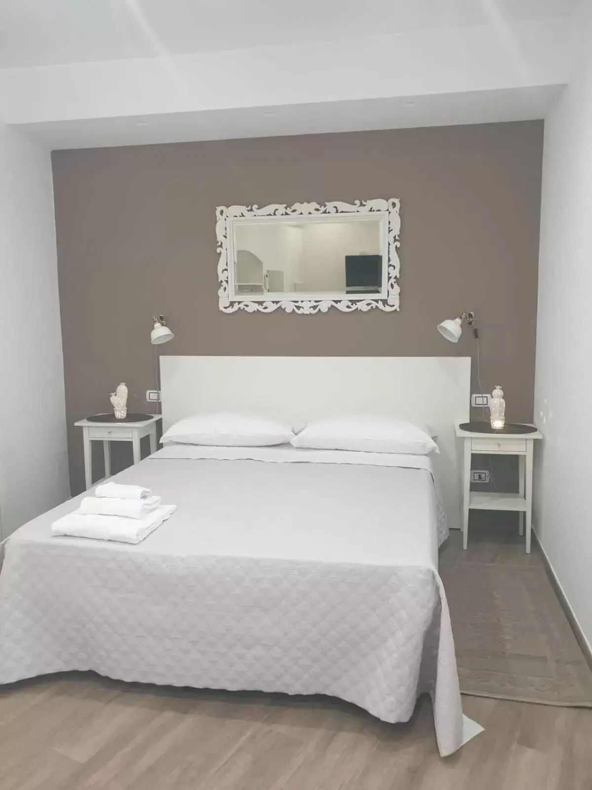 Superior Double Room in Comeacasa B&B Superior Double Room in Comeacasa B&B