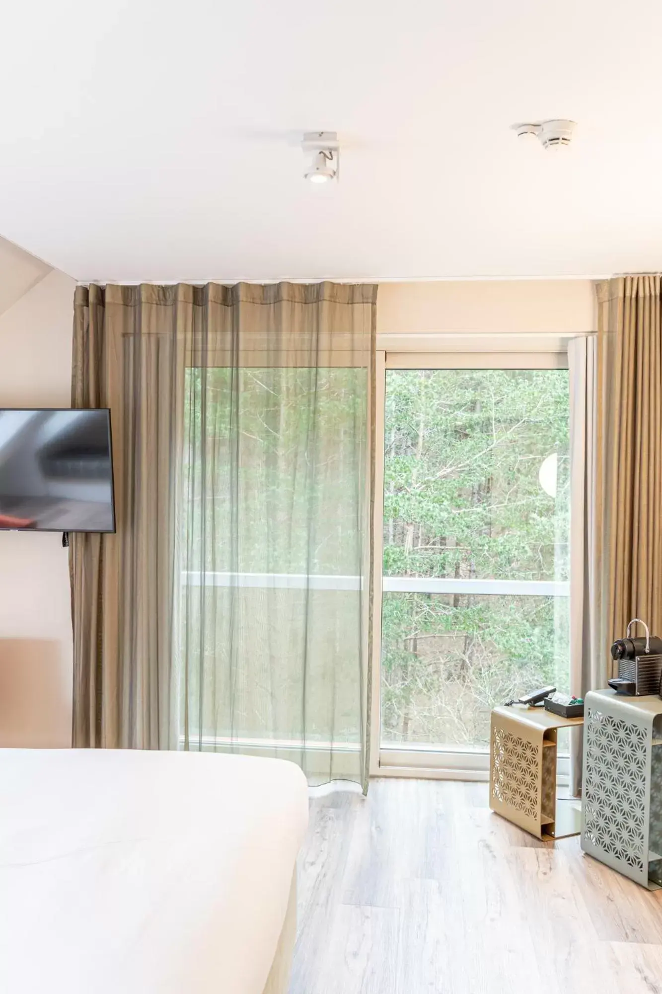 Deluxe Double Room with Balcony in blooming Deluxe Double Room with Balcony in blooming