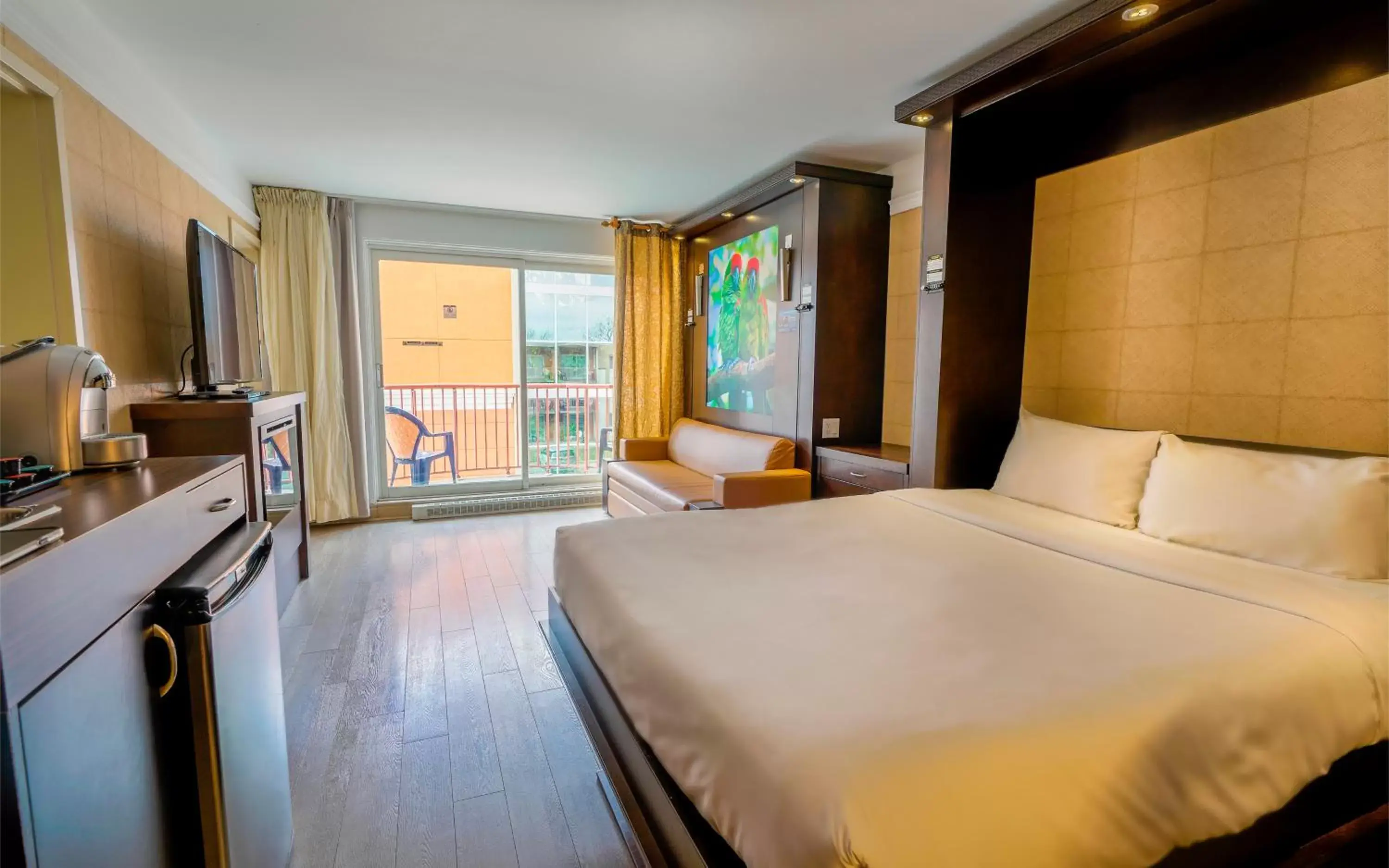 Junior Suite in L'Hôtel Québec par JARO Junior Suite in L'Hôtel Québec par JARO