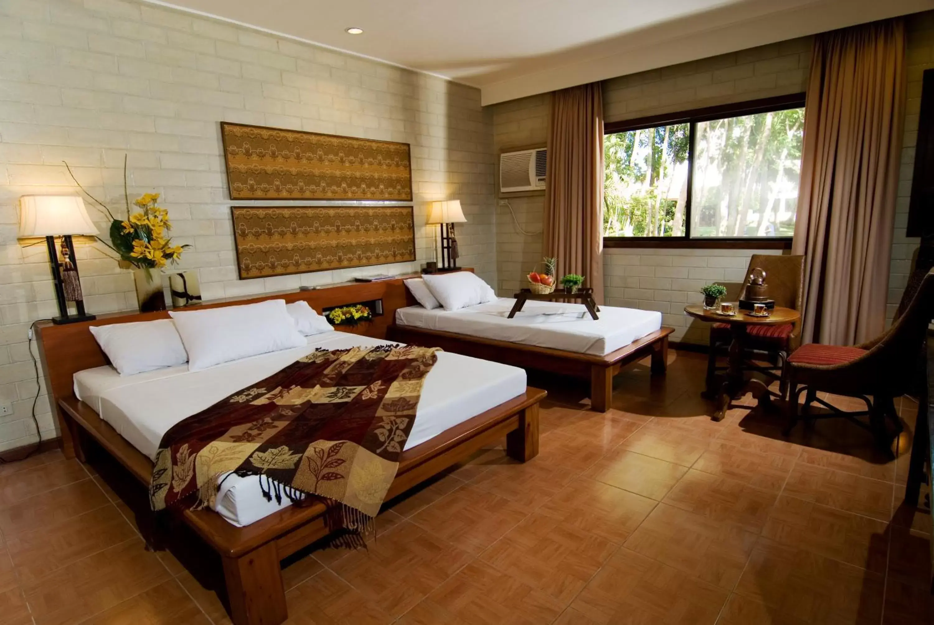 Grand Luxe Room in Cebu White Sands Resort and Spa Grand Luxe Room in Cebu White Sands Resort and Spa