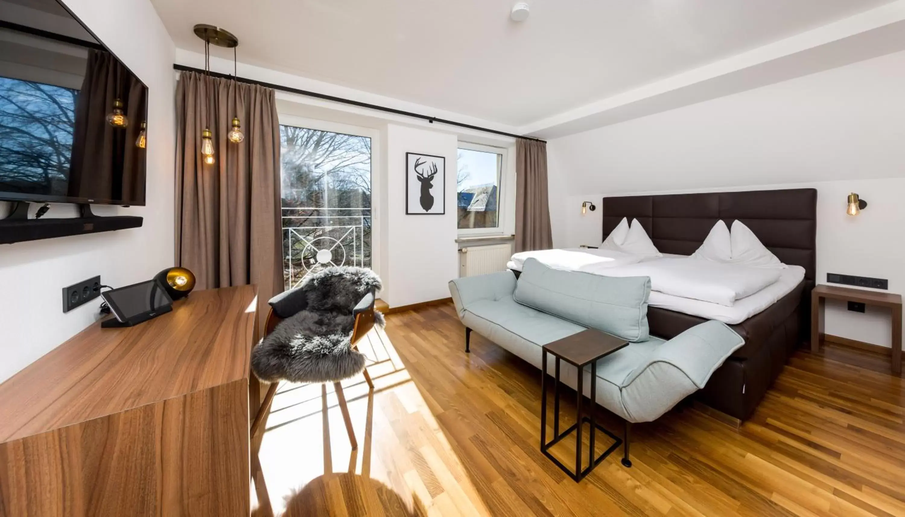 Doppelzimmer LARGE in Boutique-Hotel Bayerischer Hof Doppelzimmer LARGE in Boutique-Hotel Bayerischer Hof