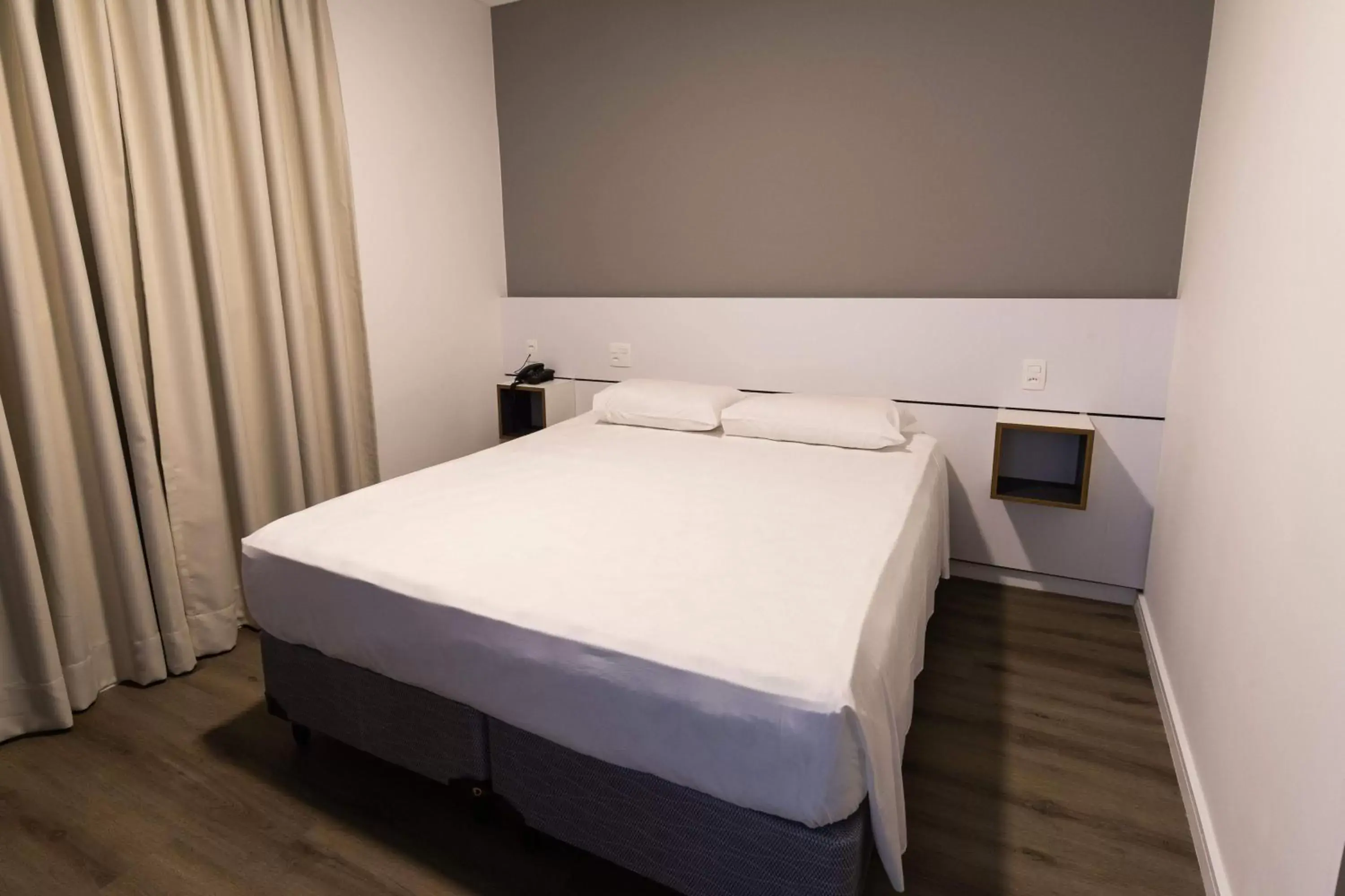 Deluxe Single Room - single occupancy in Uniclass Hotel Lapa Deluxe Single Room - single occupancy in Uniclass Hotel Lapa