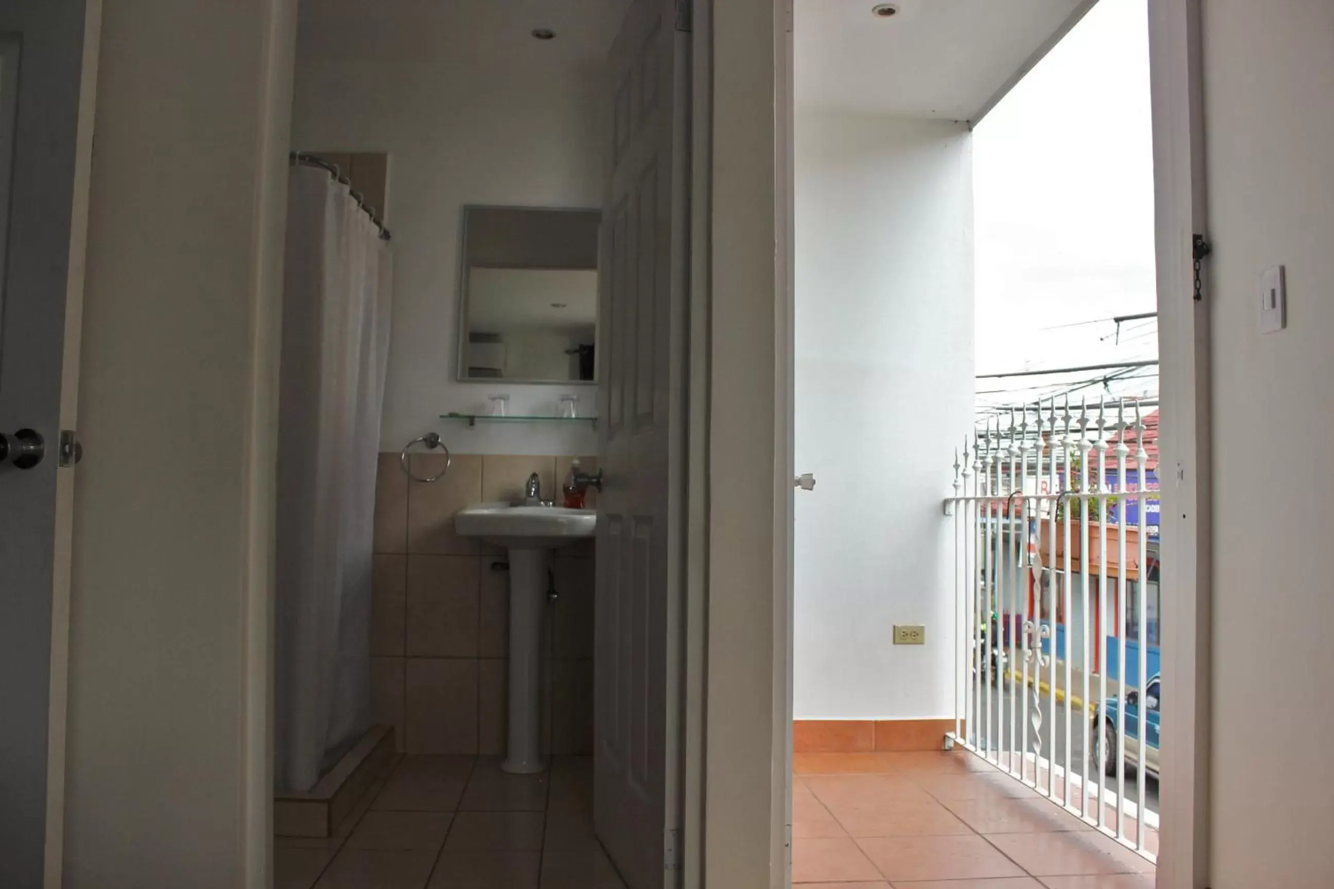 Deluxe Double Room with Balcony in Park View Hotel & Restaurant Deluxe Double Room with Balcony in Park View Hotel & Restaurant