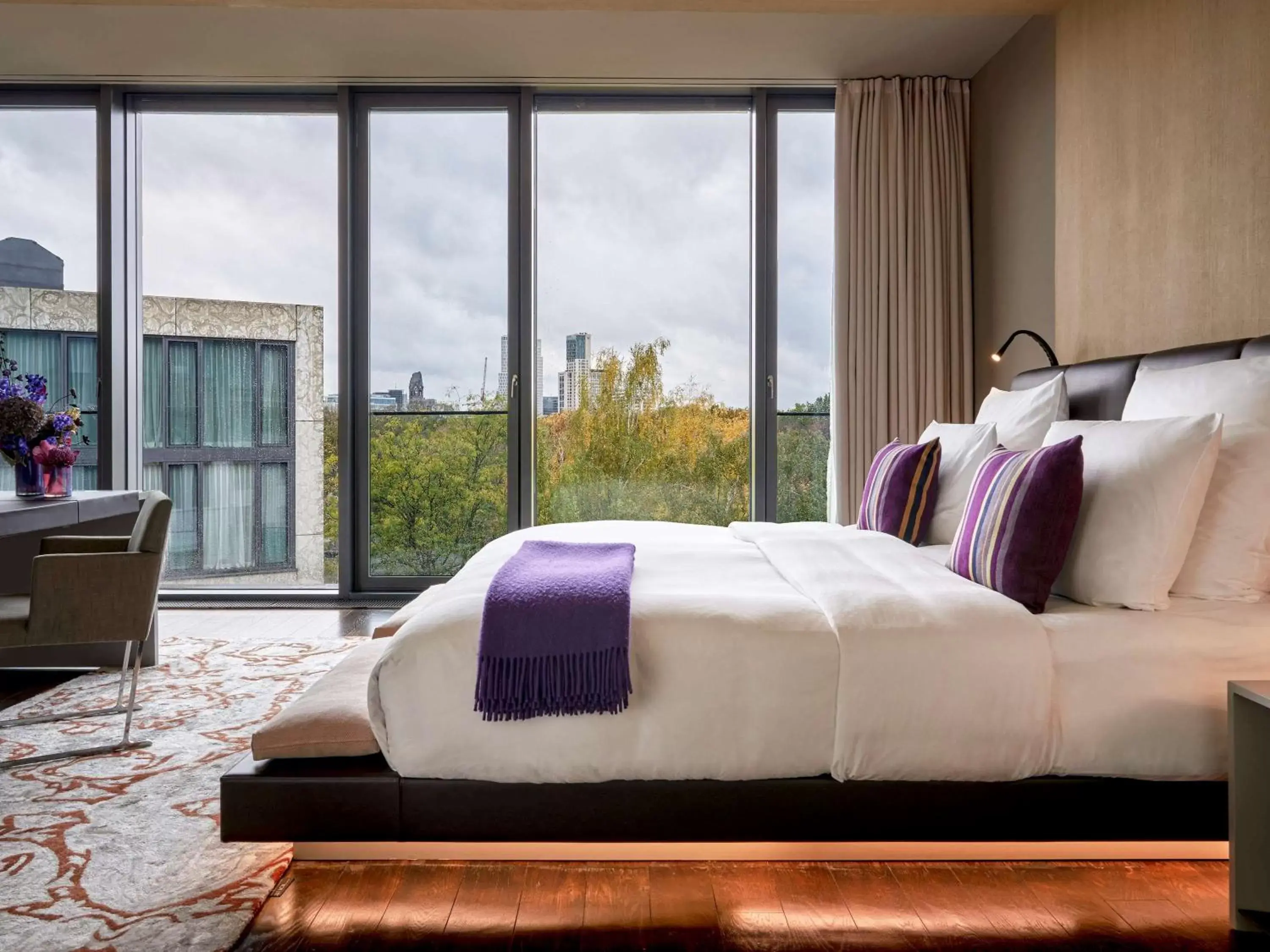 SO King Suite with Lounge Area and Extra Work Space in SO/ Berlin Das Stue SO King Suite with Lounge Area and Extra Work Space in SO/ Berlin Das Stue